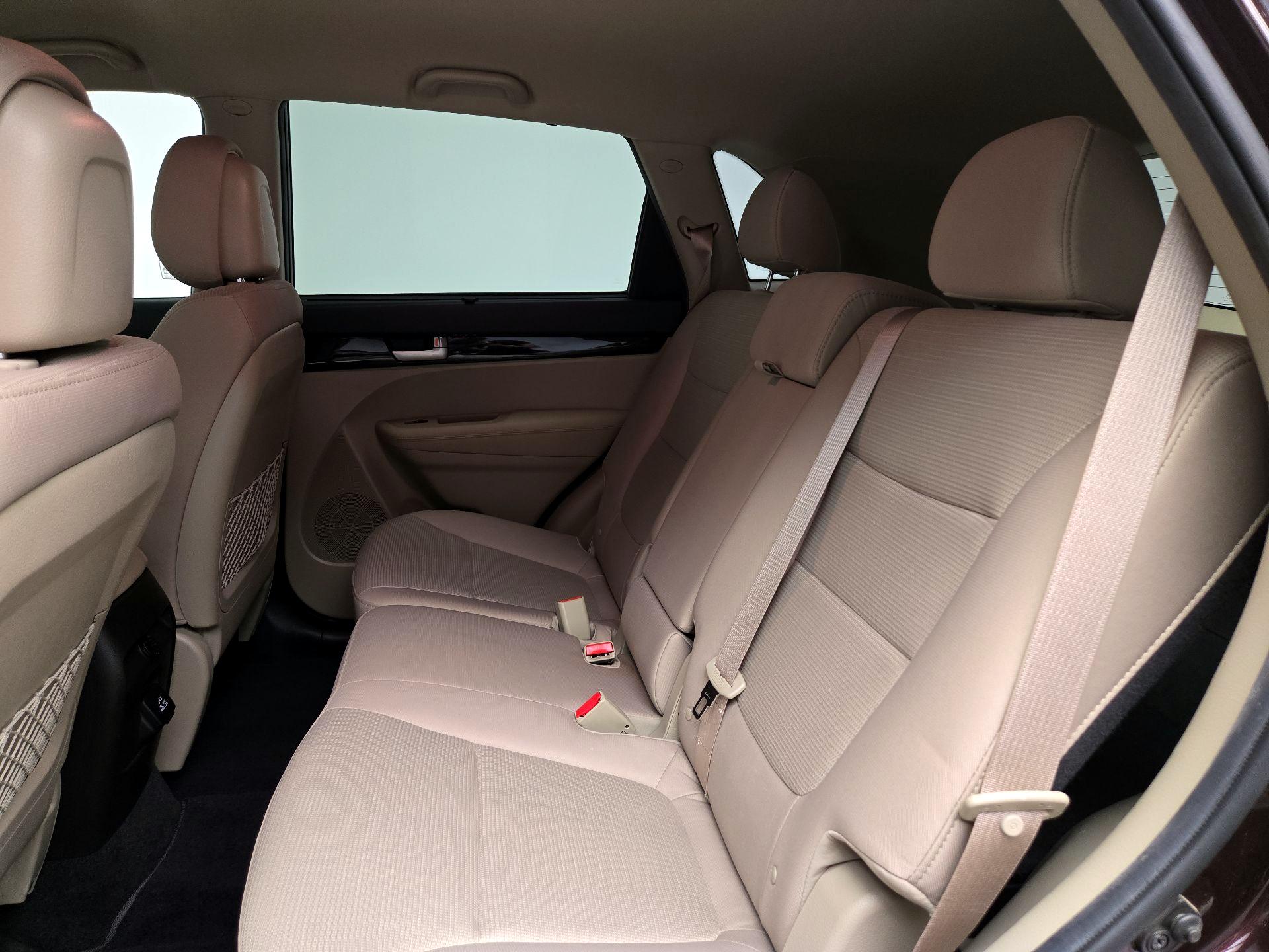 Thumbnail: 2015 Kia Sorento - 19