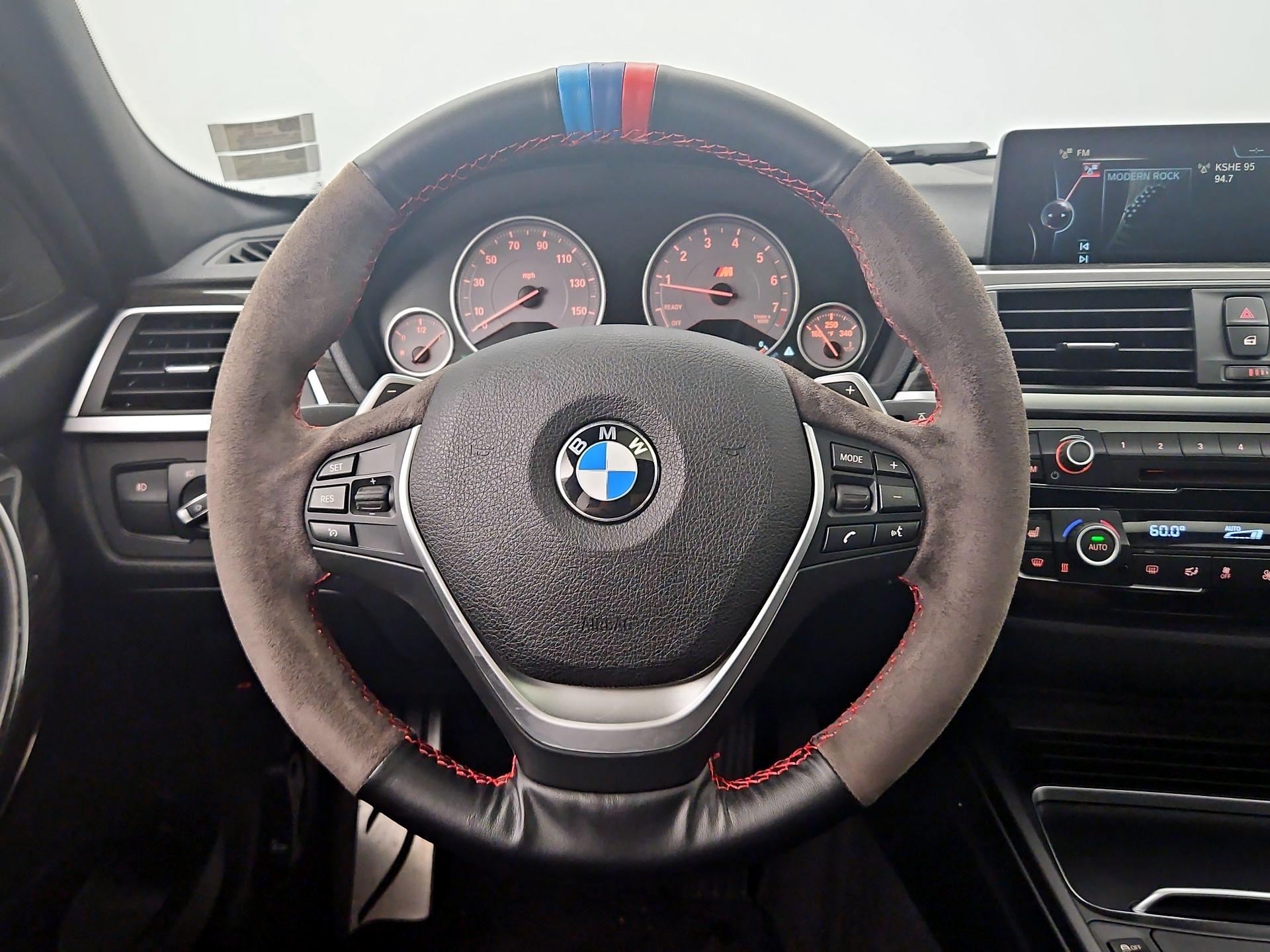 Thumbnail: 2016 BMW 3 Series - 10