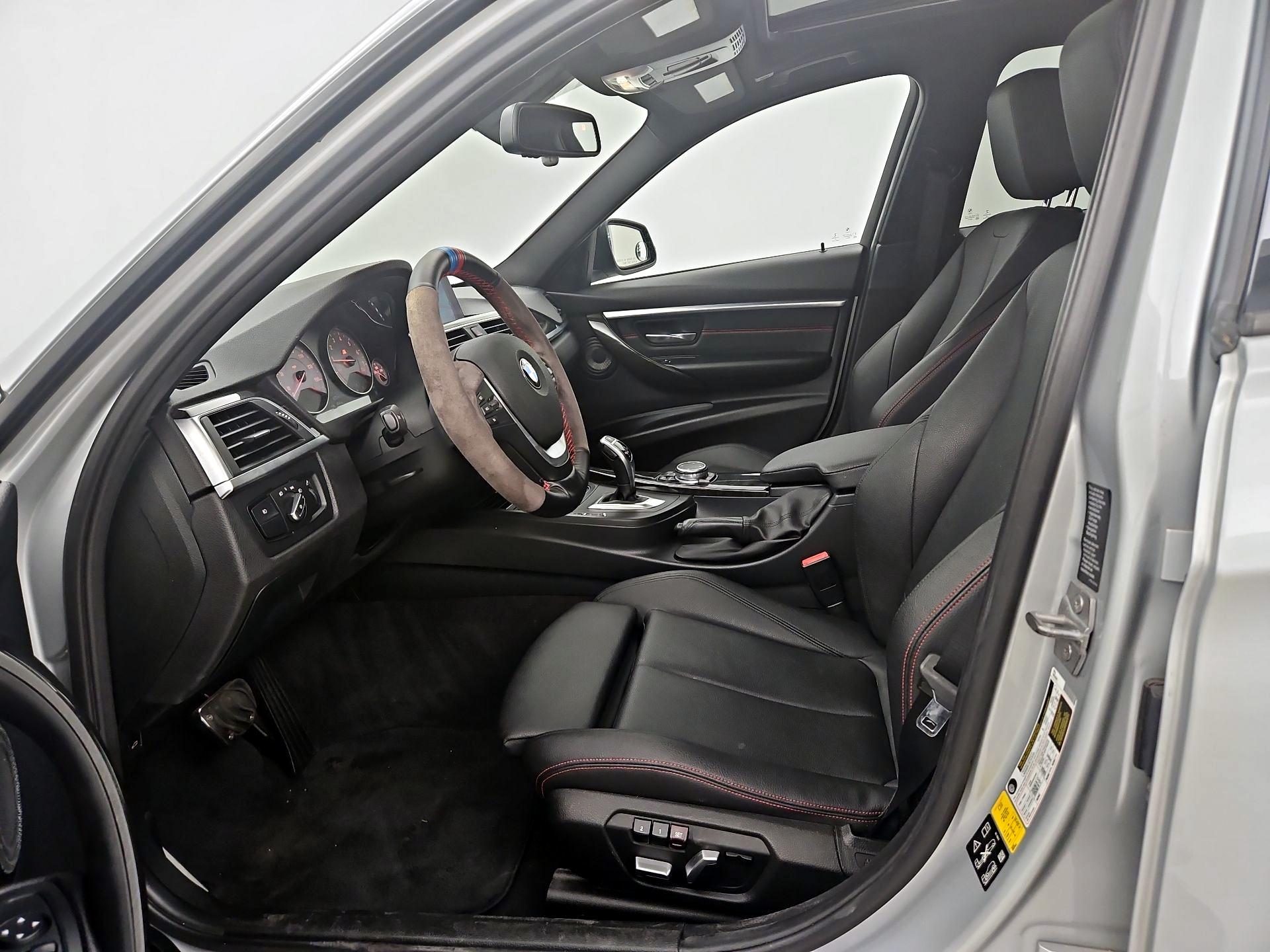 Thumbnail: 2016 BMW 3 Series - 11