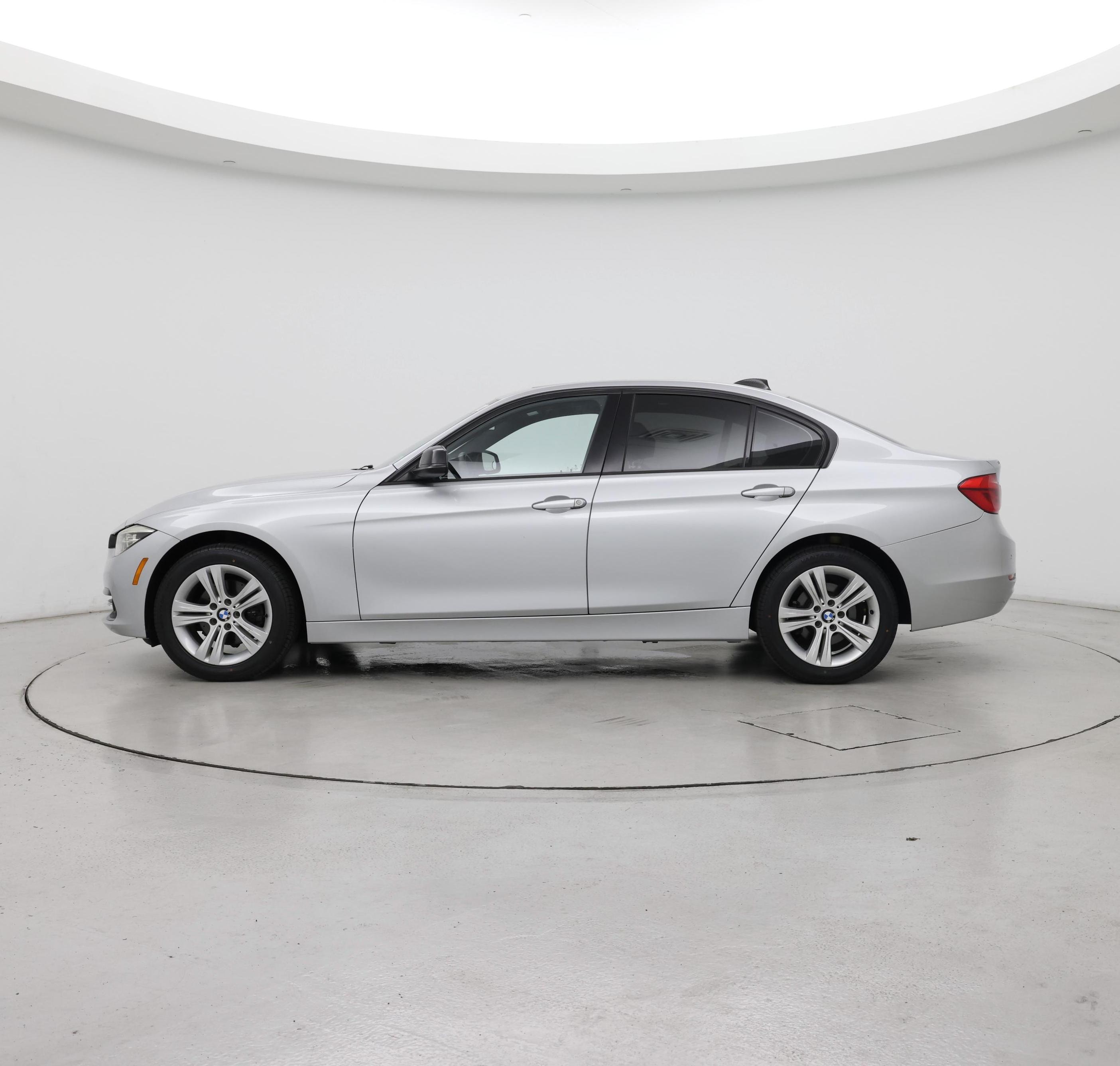Thumbnail: 2016 BMW 3 Series - 3