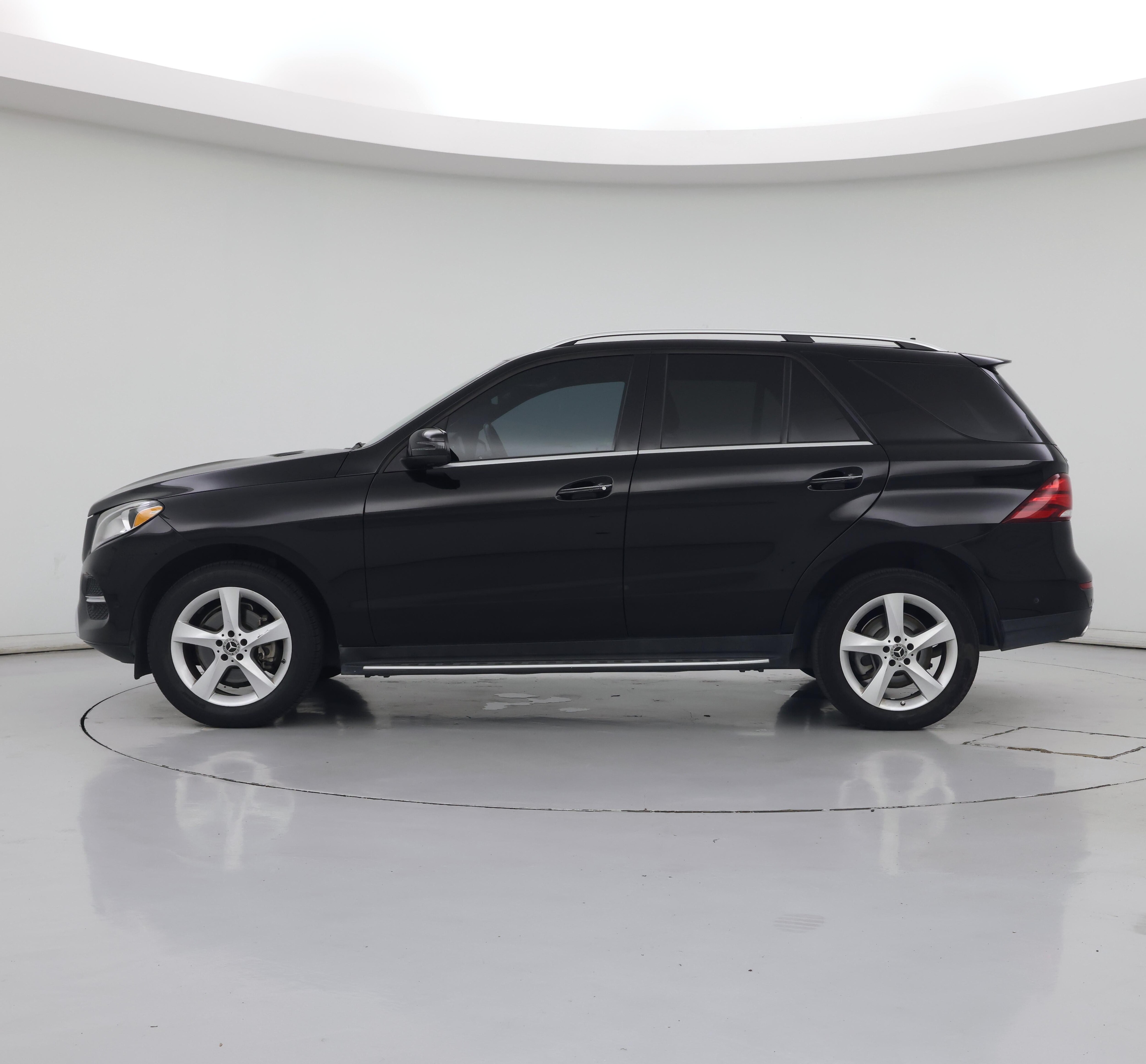 Thumbnail: 2018 Mercedes-Benz GLE - 3