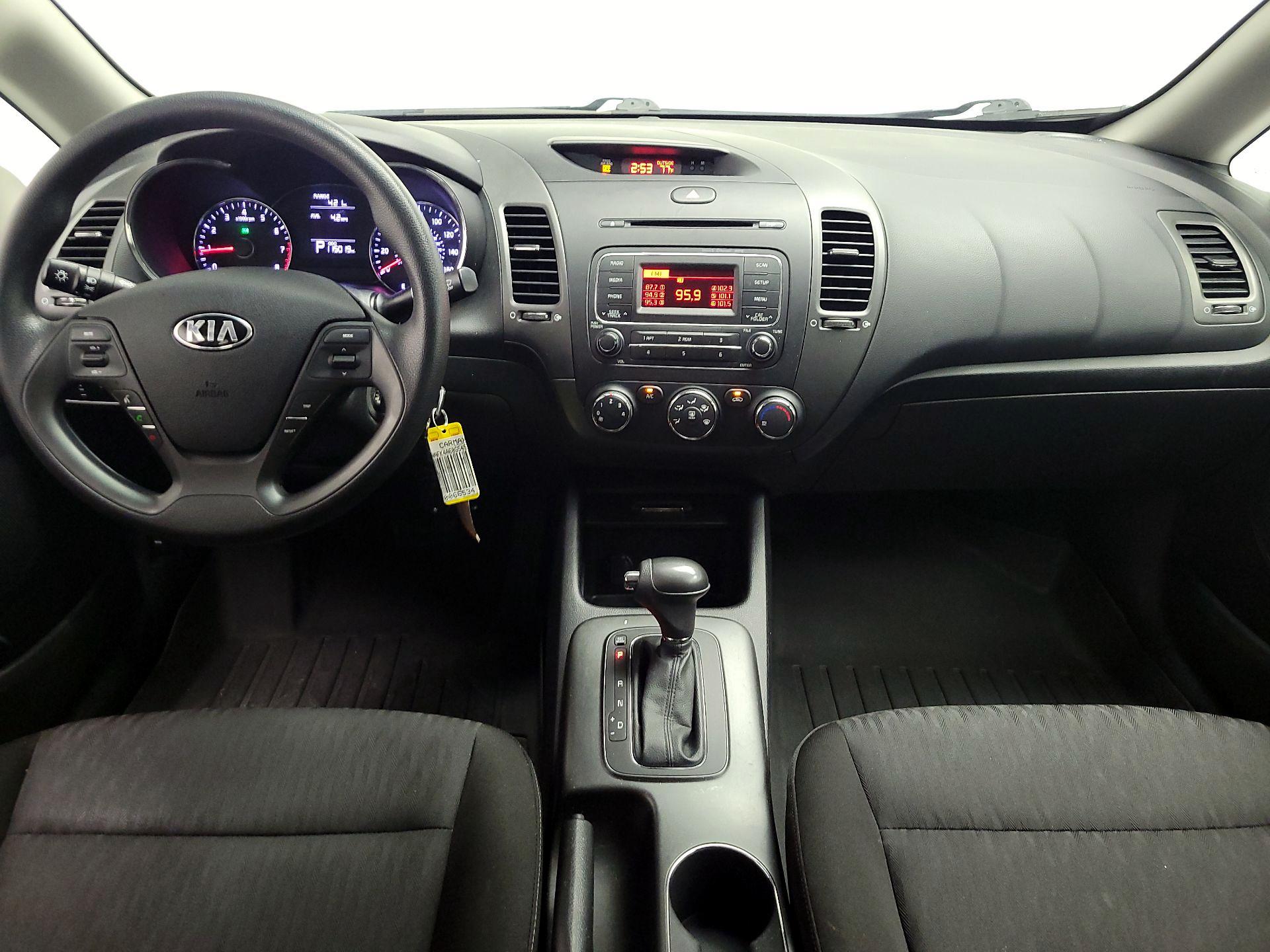 Thumbnail: 2016 Kia Forte - 9