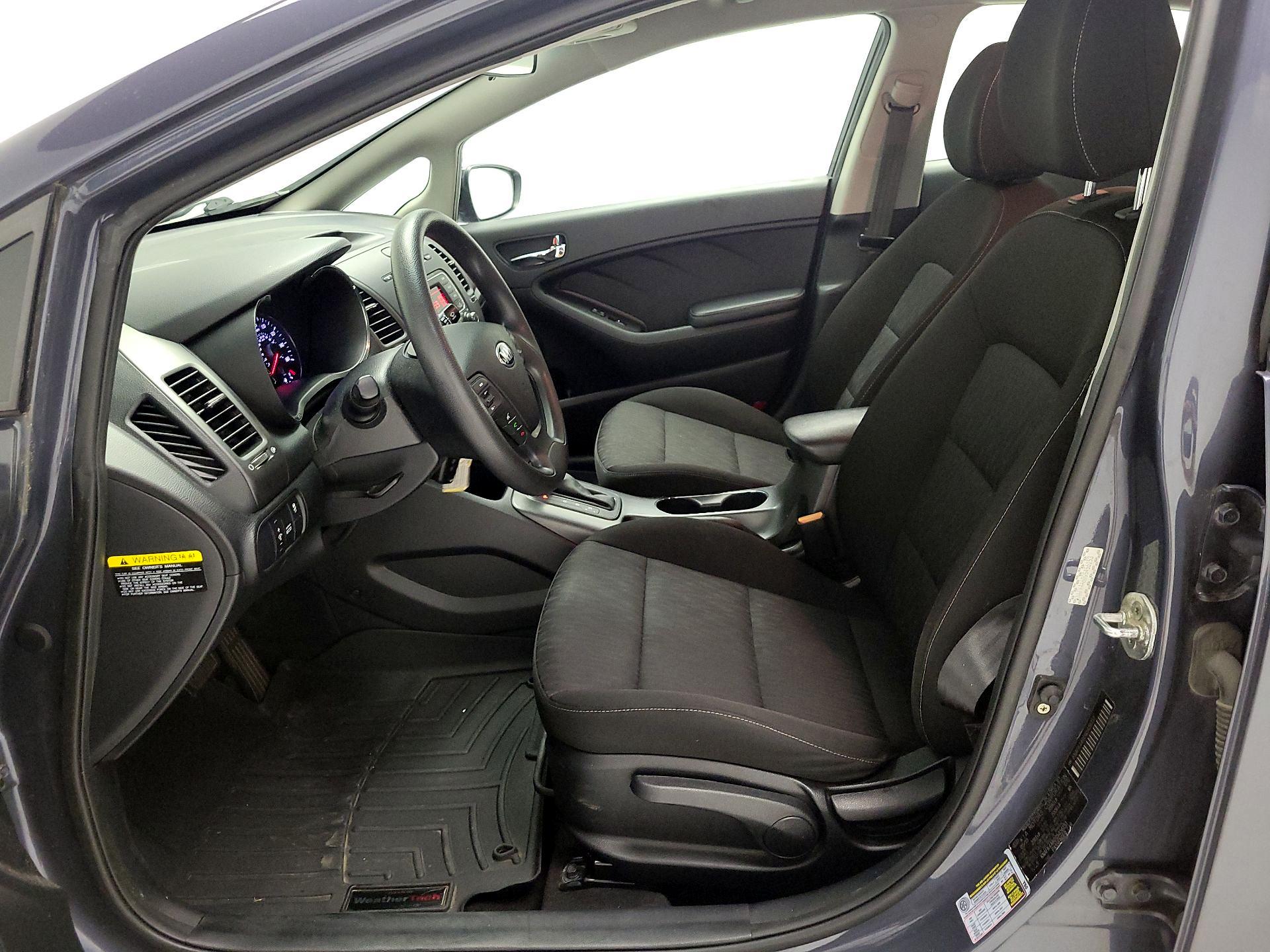 Thumbnail: 2016 Kia Forte - 11