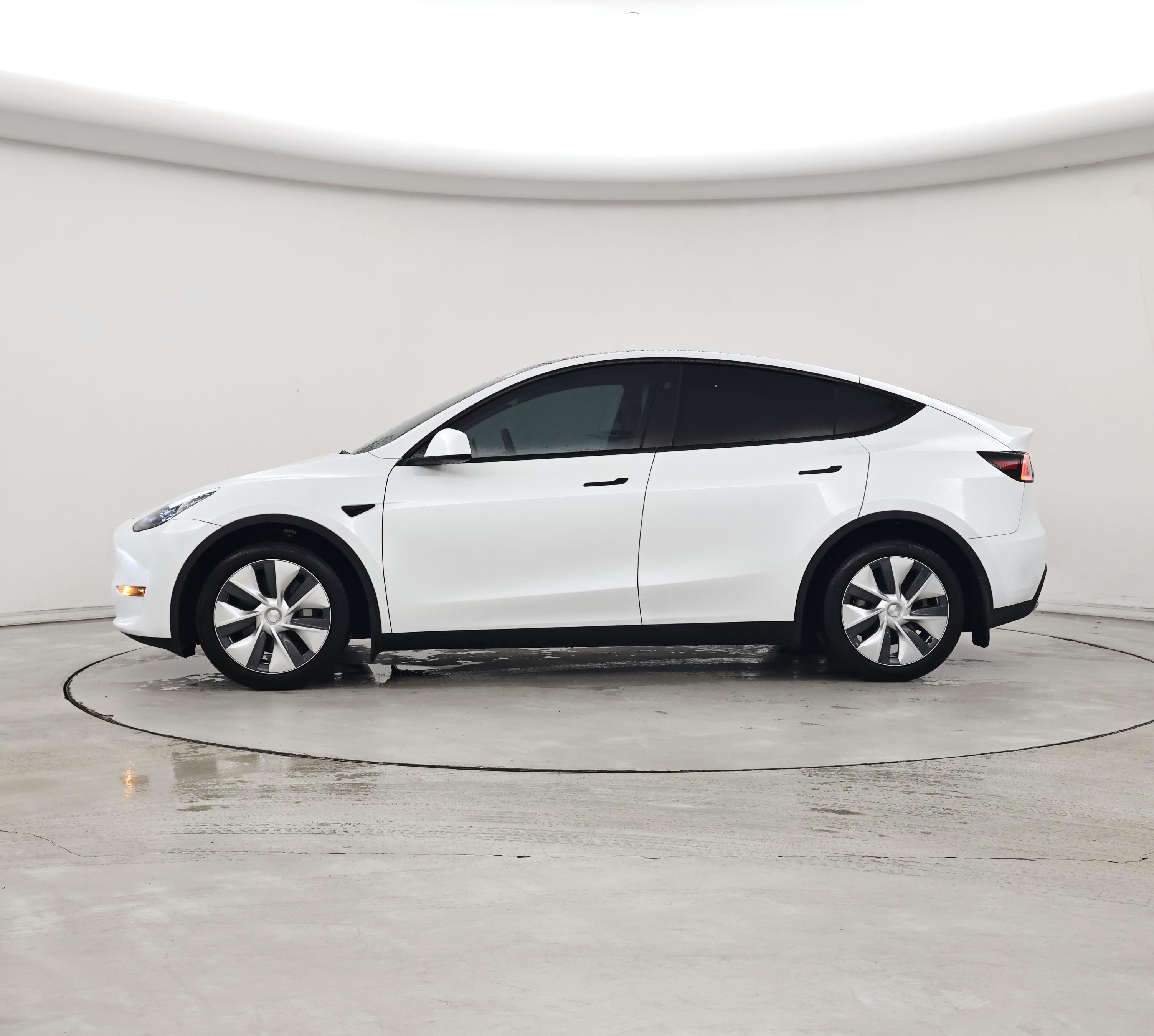 Thumbnail: 2023 Tesla Model Y - 3