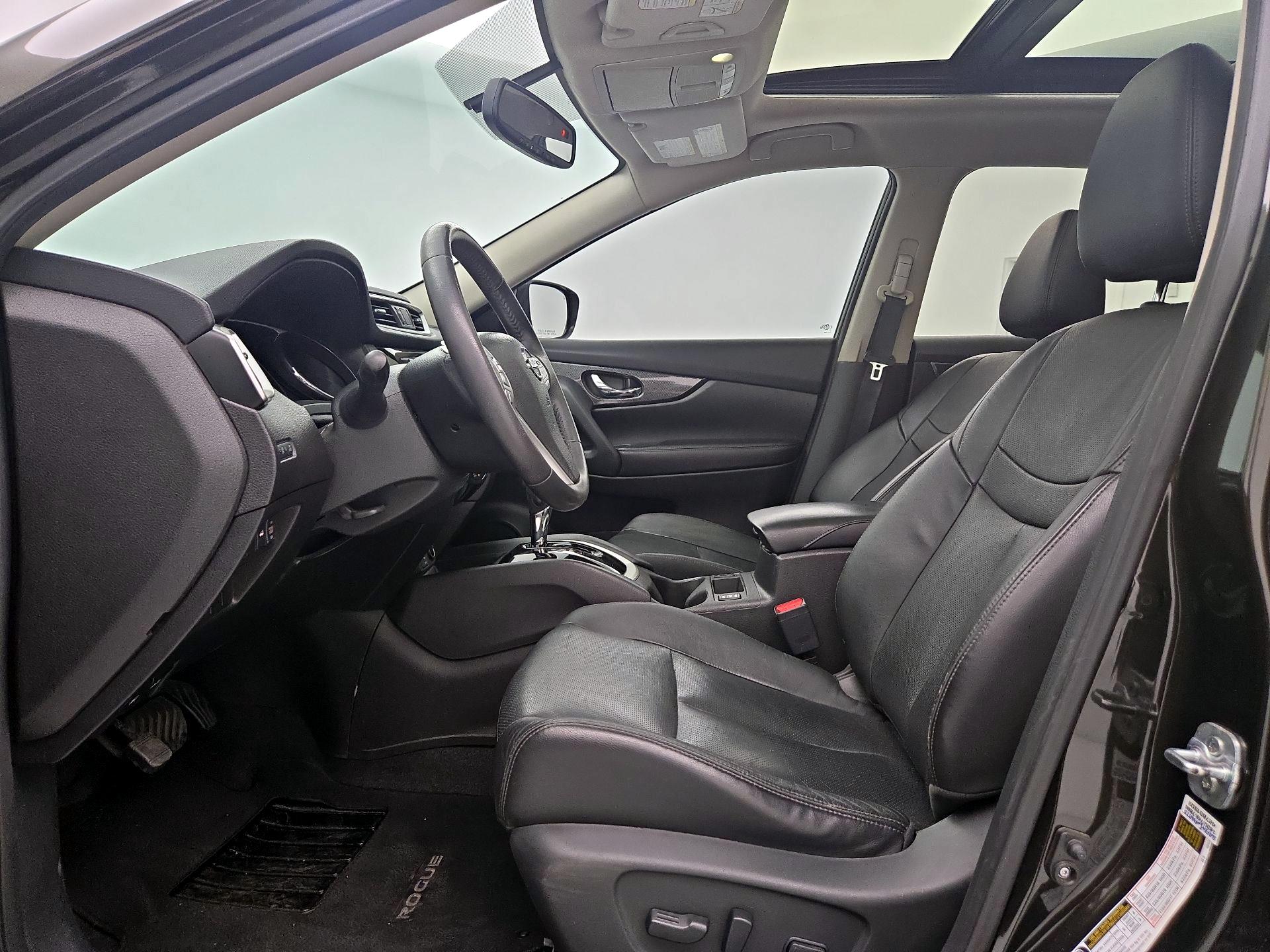 Thumbnail: 2015 Nissan Rogue - 11
