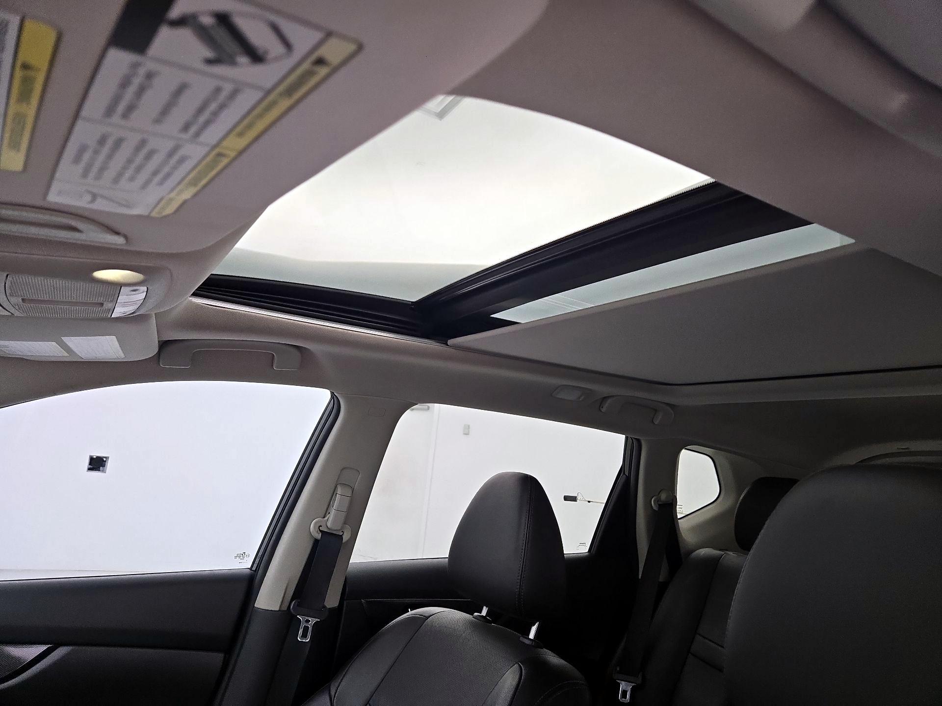 Thumbnail: 2015 Nissan Rogue - 20