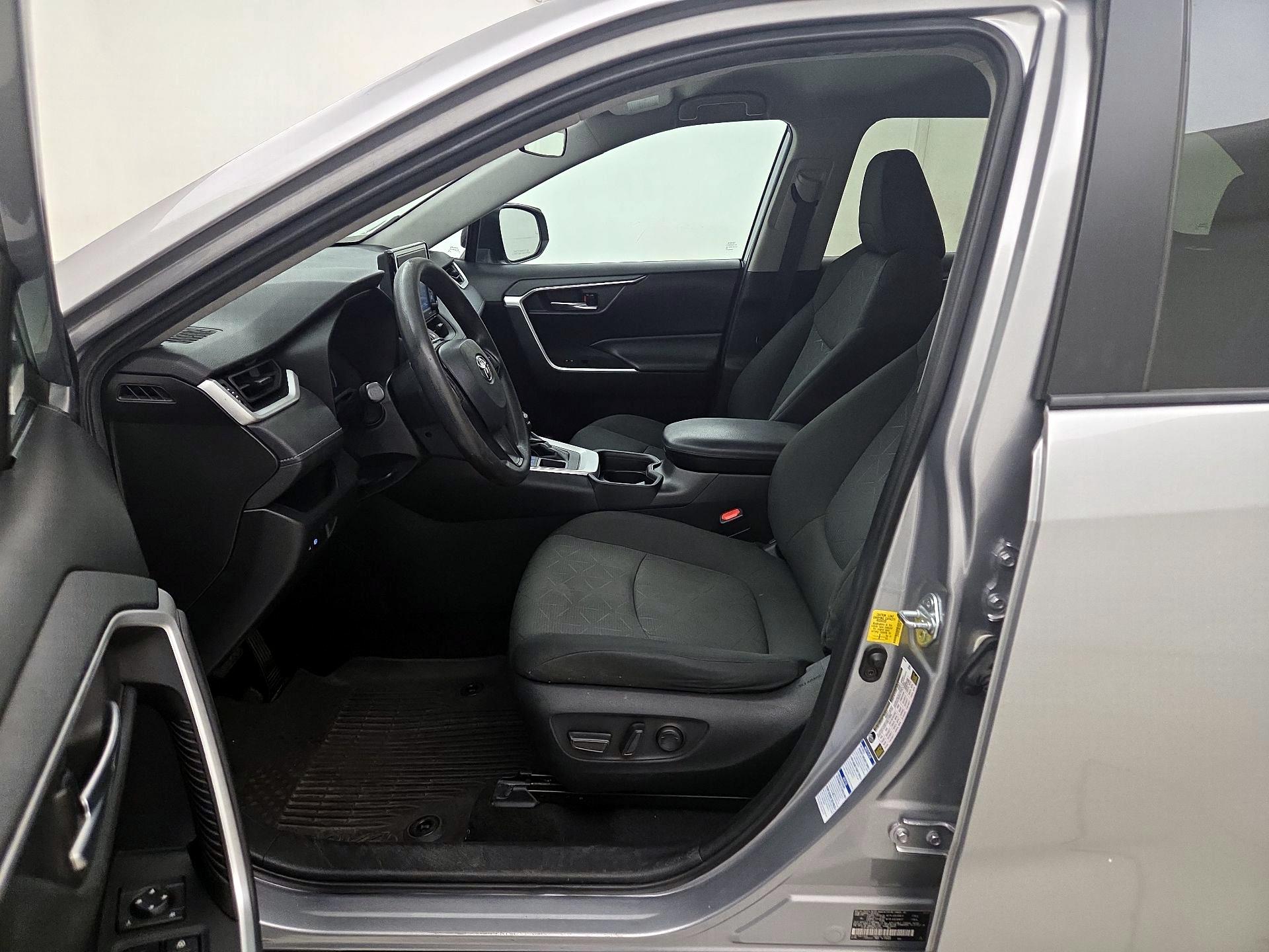 Thumbnail: 2021 Toyota RAV4 - 11