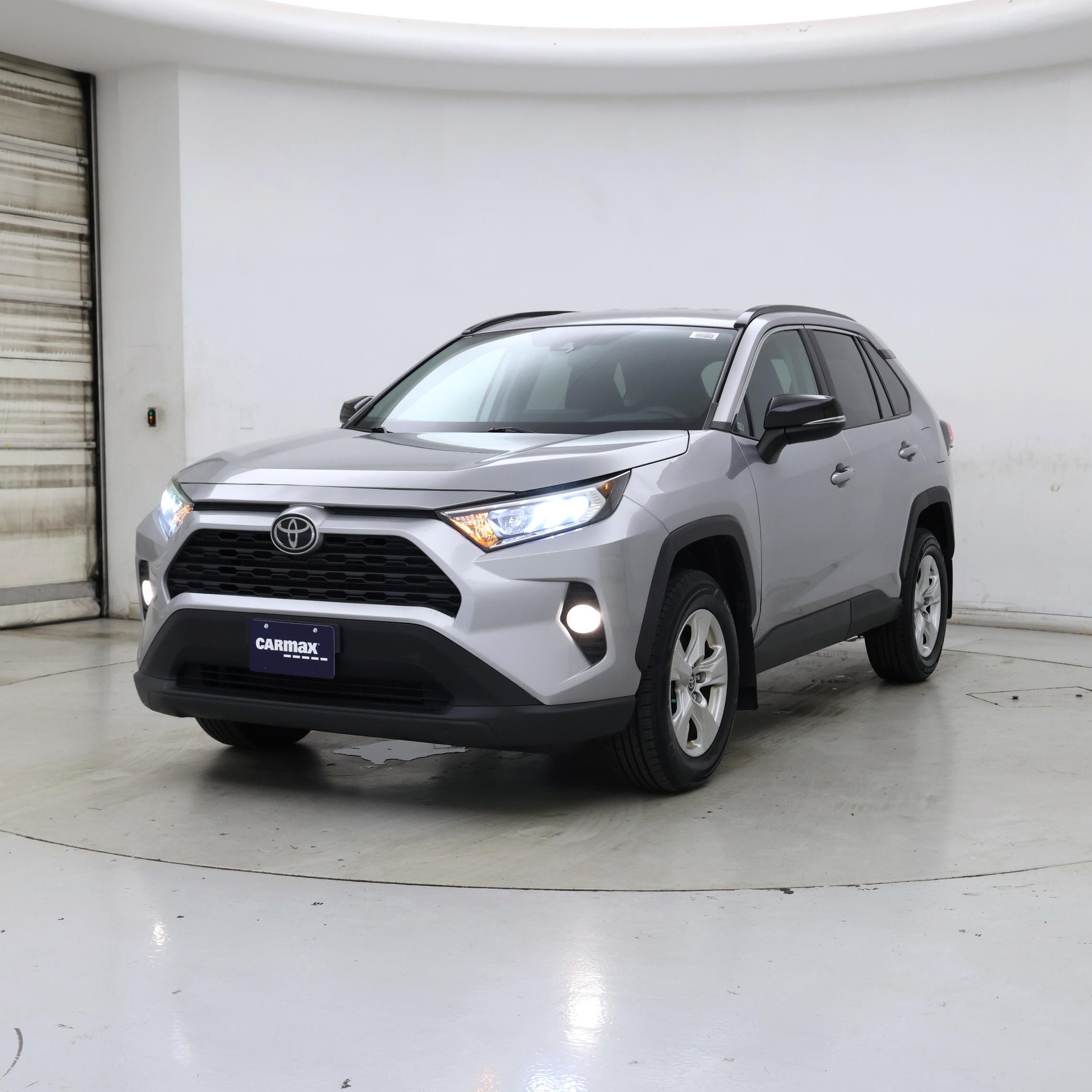 Thumbnail: 2021 Toyota RAV4 - 4