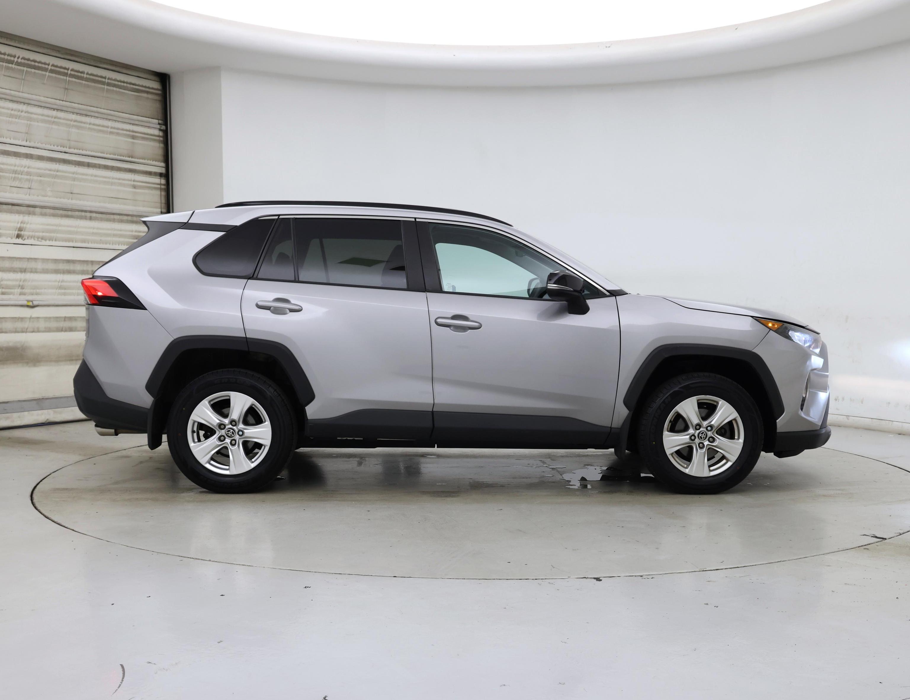 Thumbnail: 2021 Toyota RAV4 - 7
