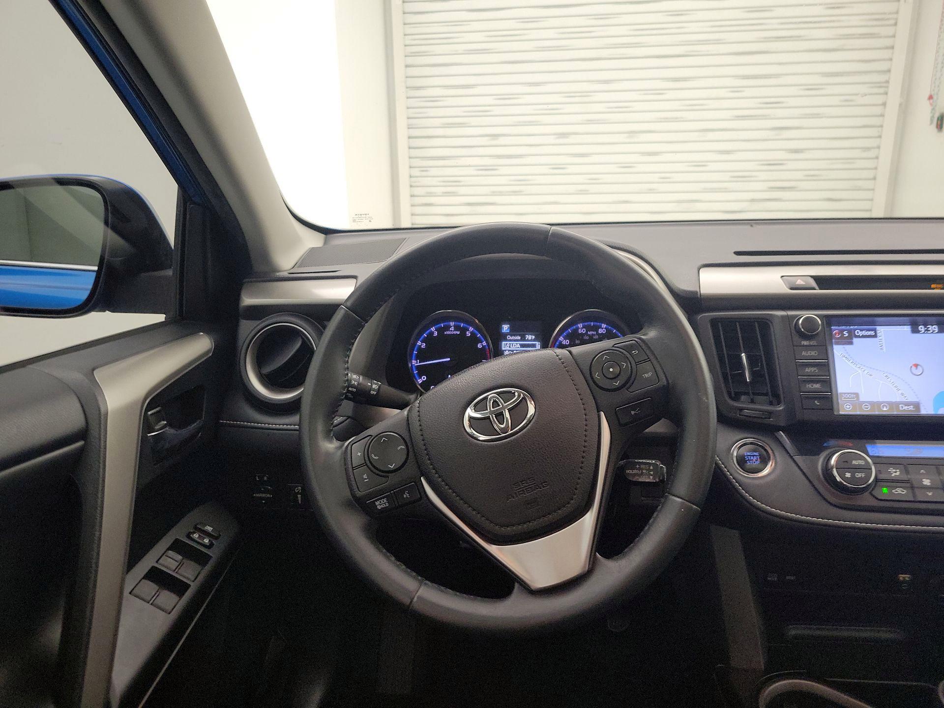 Thumbnail: 2016 Toyota RAV4 - 10