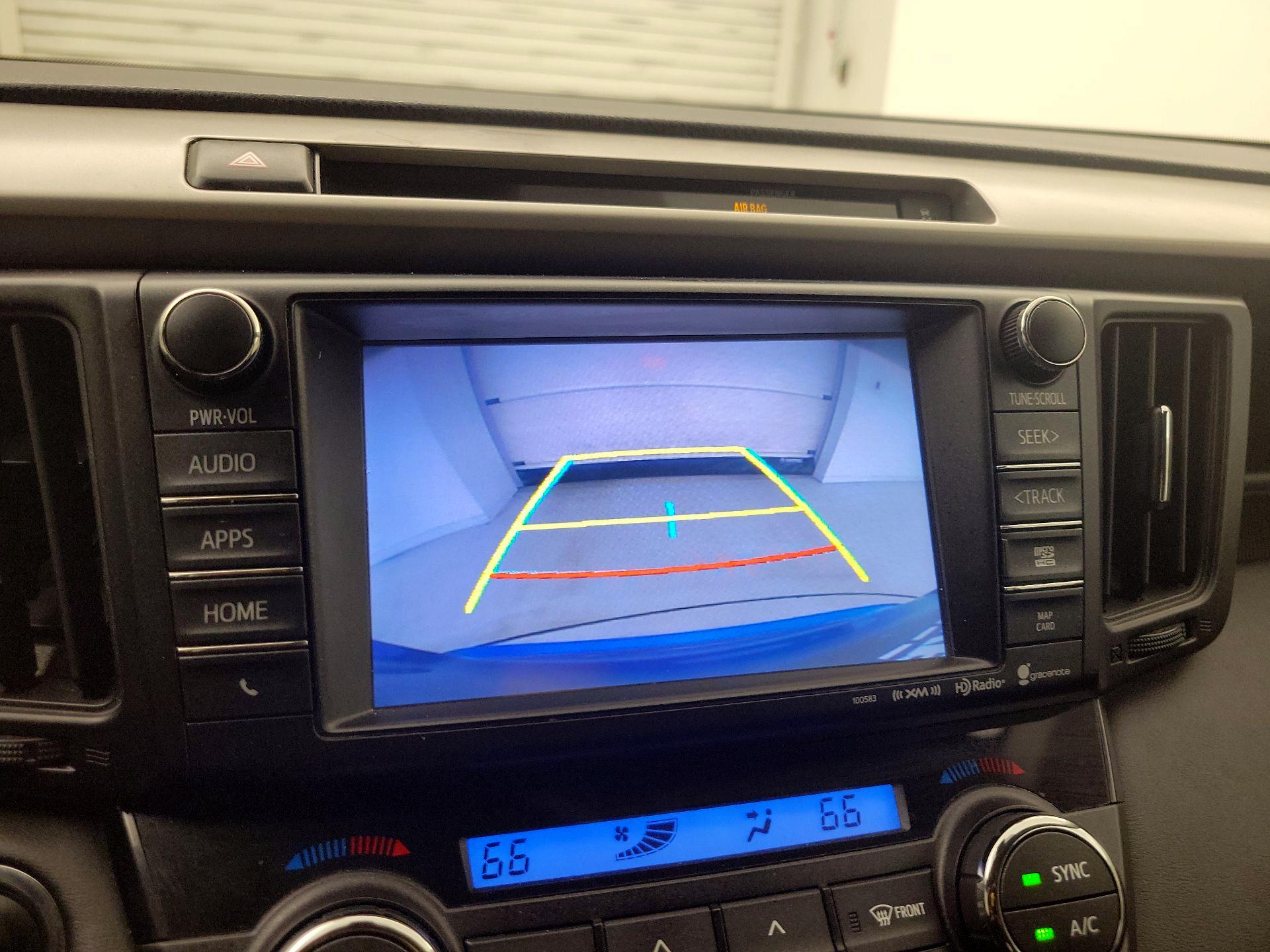 Thumbnail: 2016 Toyota RAV4 - 15