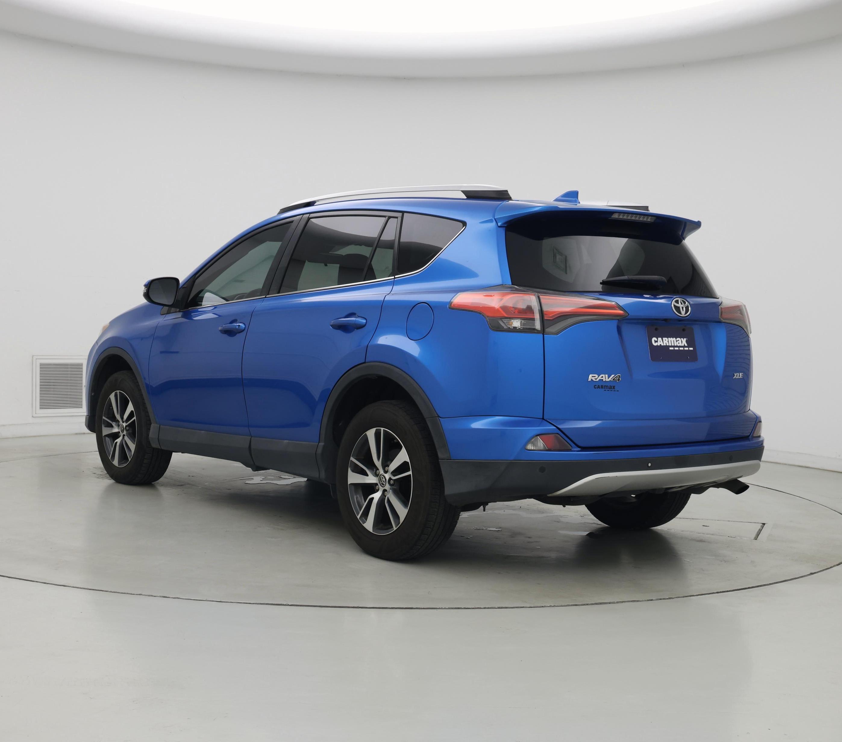 Thumbnail: 2016 Toyota RAV4 - 2