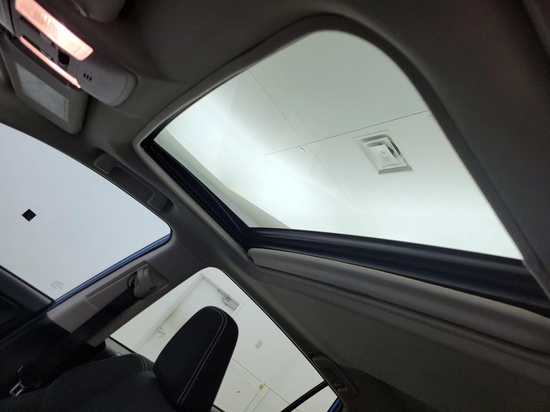 Thumbnail: 2016 Toyota RAV4 - 20