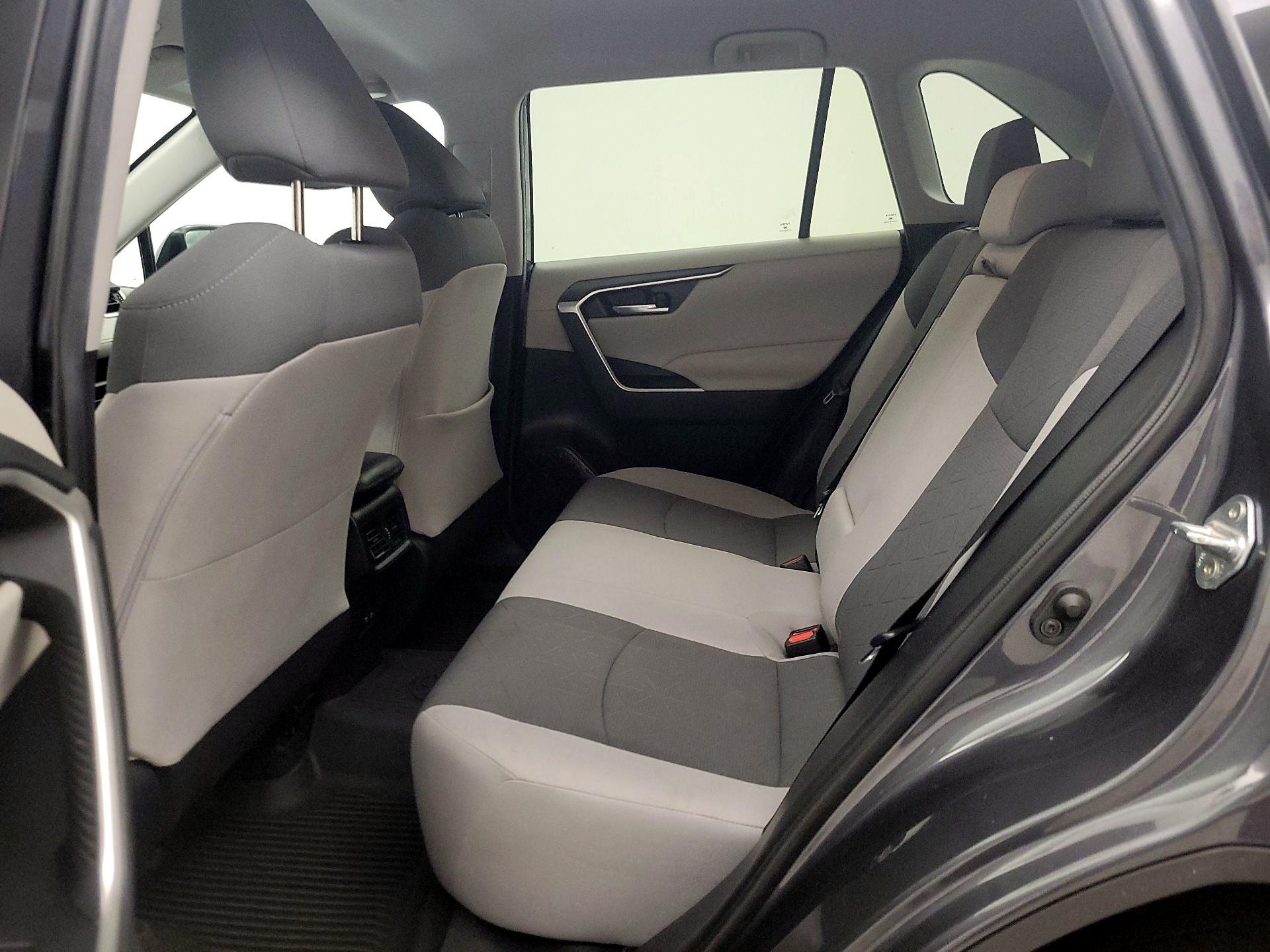 Thumbnail: 2020 Toyota RAV4 - 19