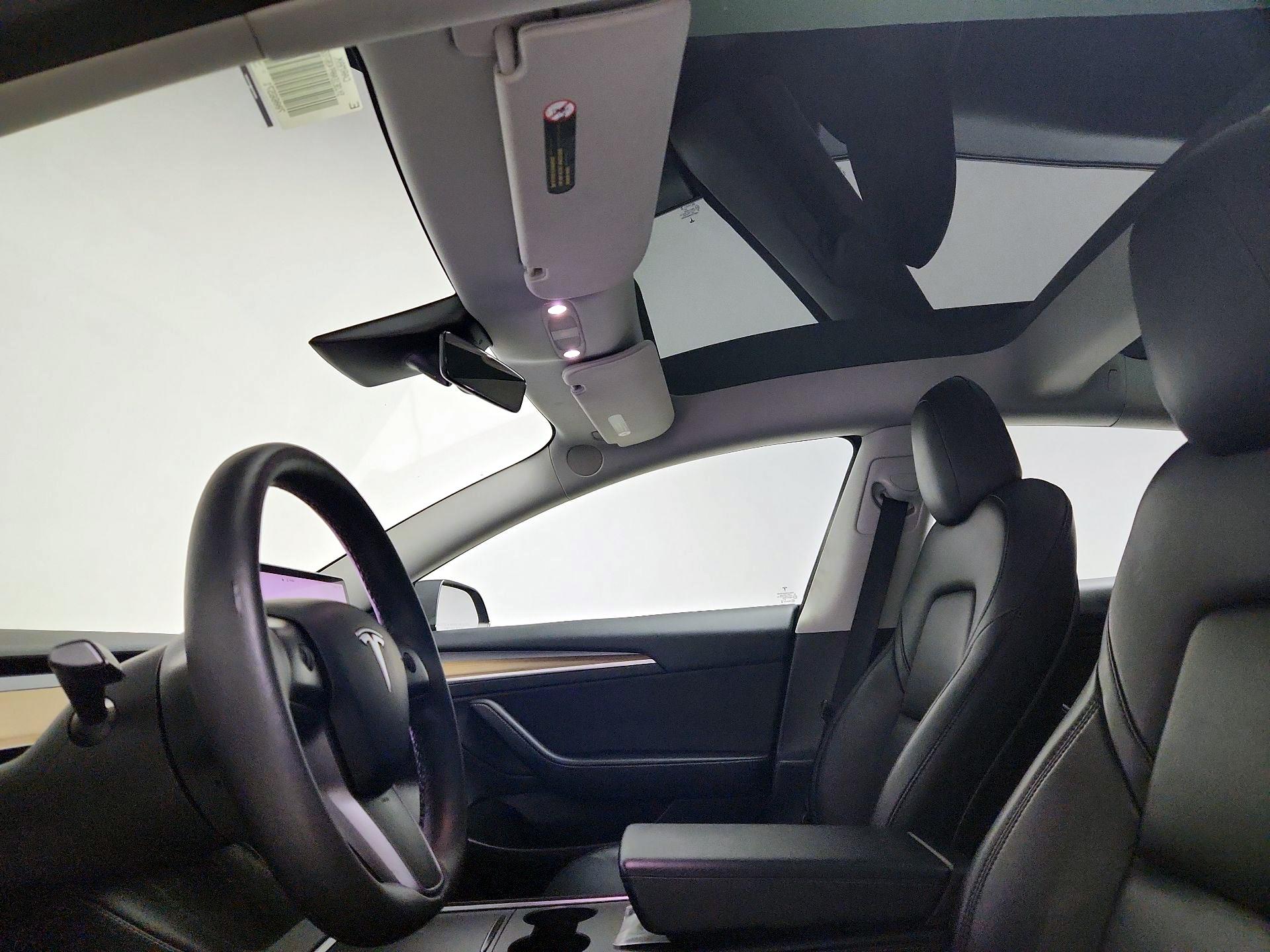 Thumbnail: 2023 Tesla Model 3 - 18