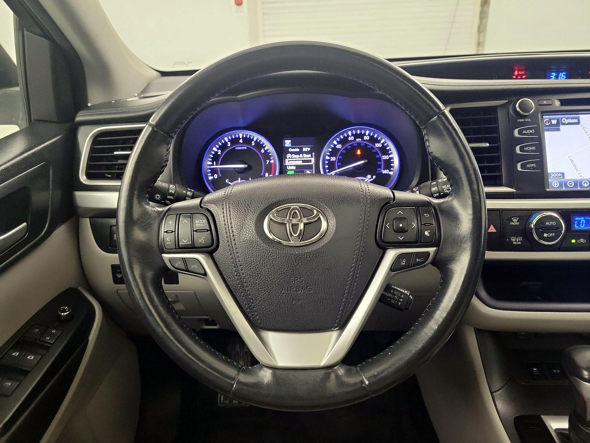 Thumbnail: 2018 Toyota Highlander - 10