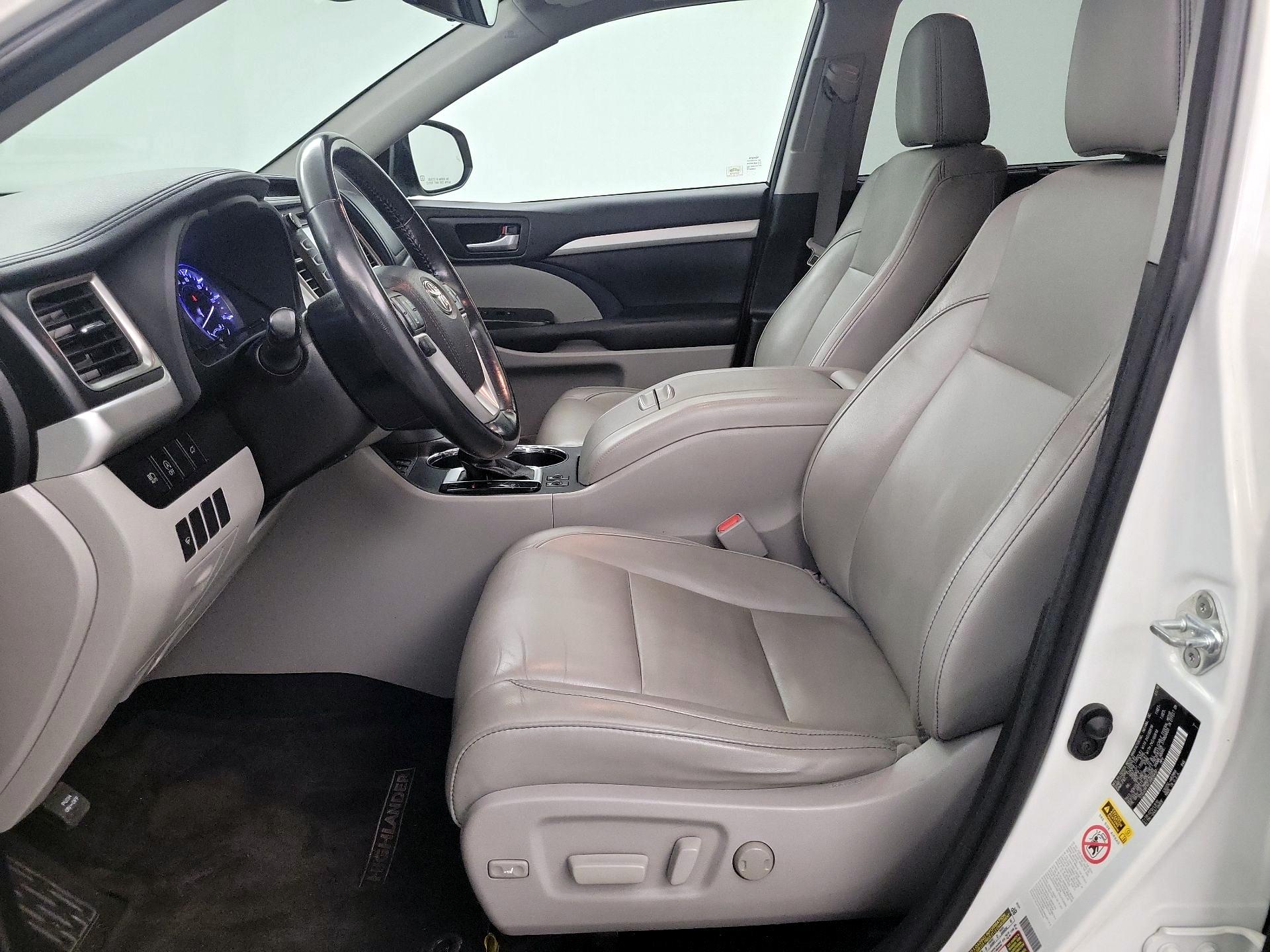 Thumbnail: 2018 Toyota Highlander - 11