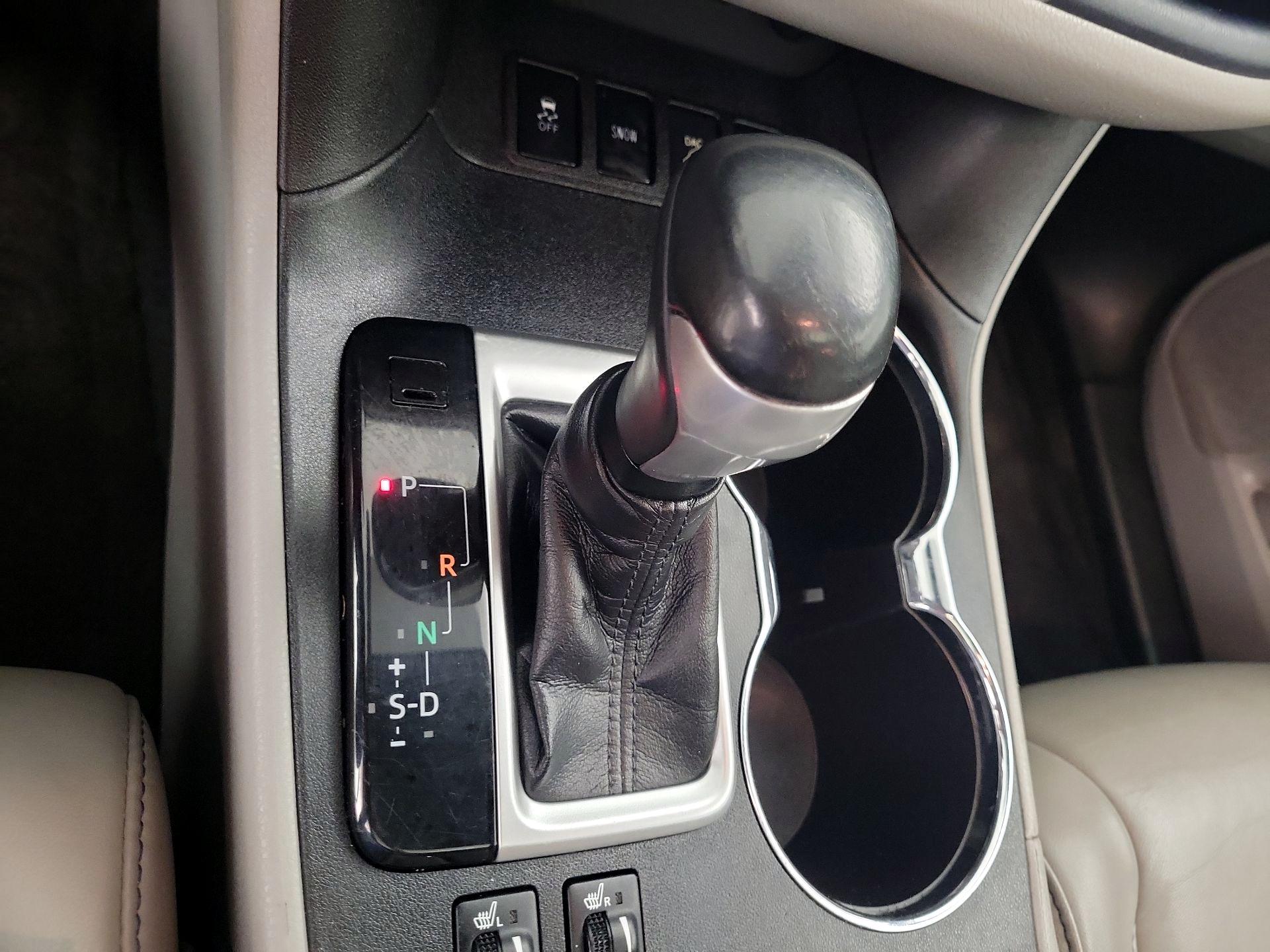 Thumbnail: 2018 Toyota Highlander - 18