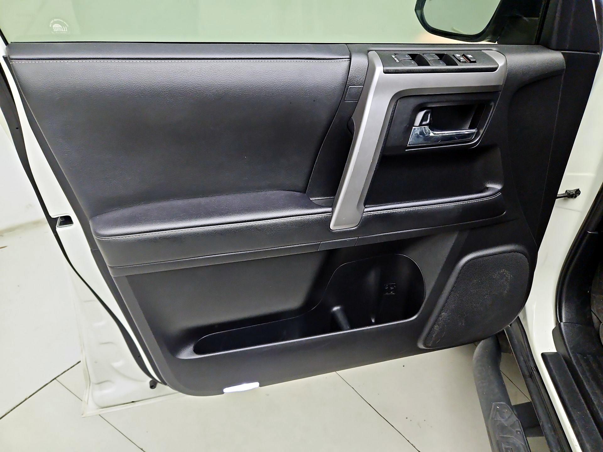 Thumbnail: 2023 Toyota 4Runner - 12