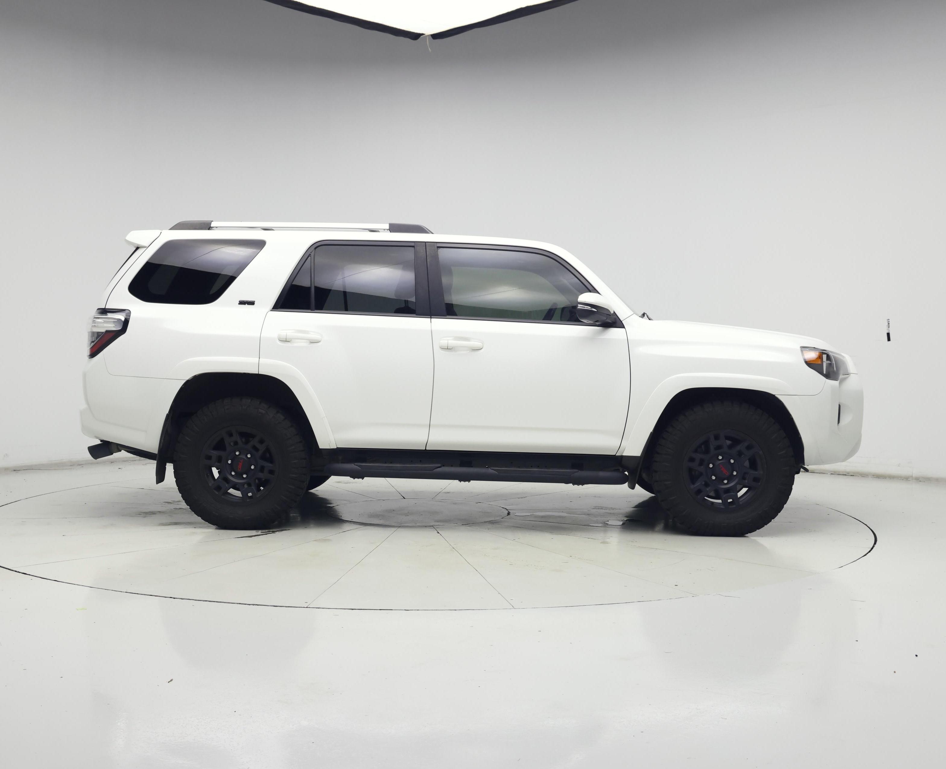 Thumbnail: 2023 Toyota 4Runner - 7