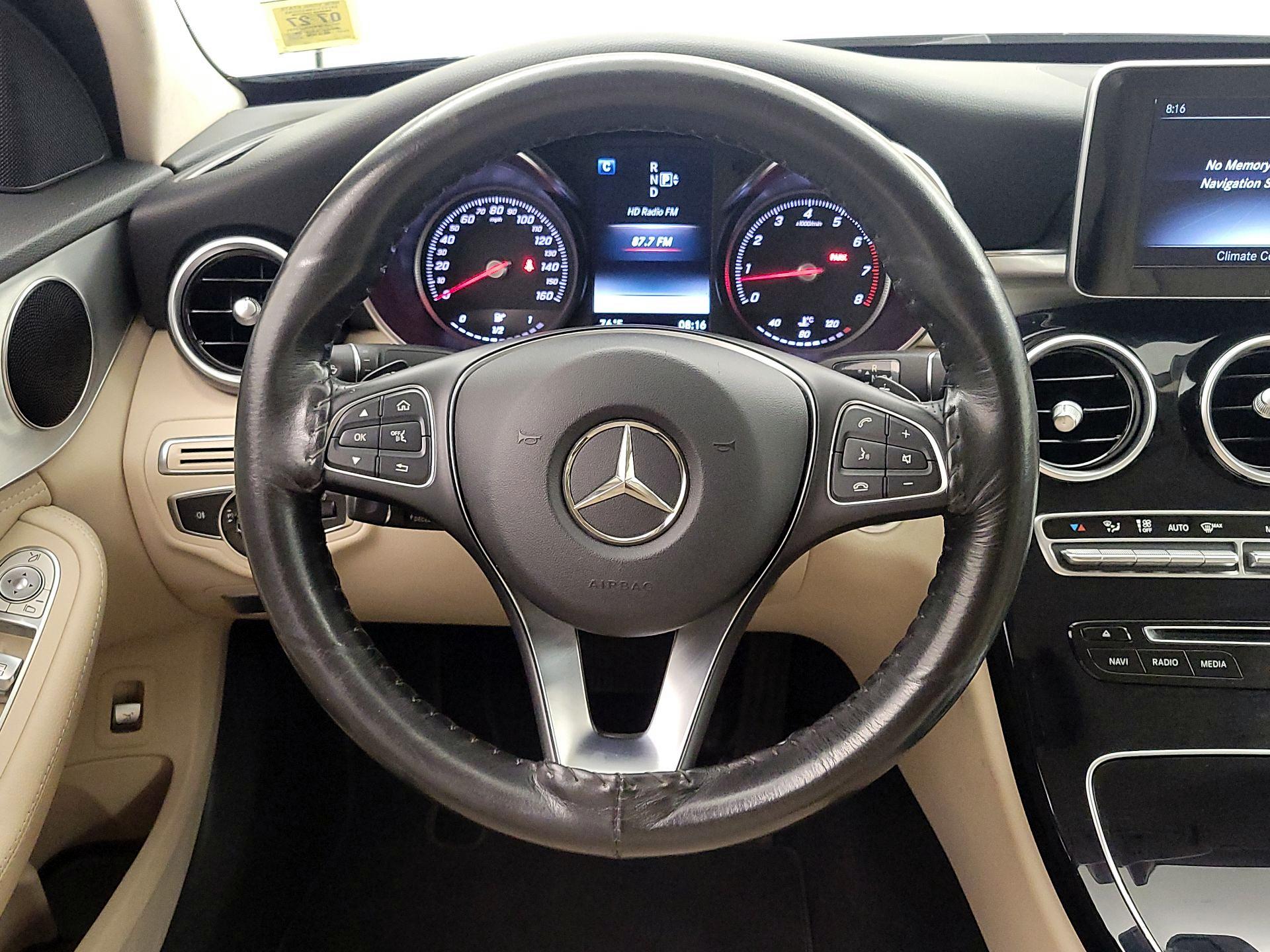 Thumbnail: 2015 Mercedes-Benz C-Class - 10