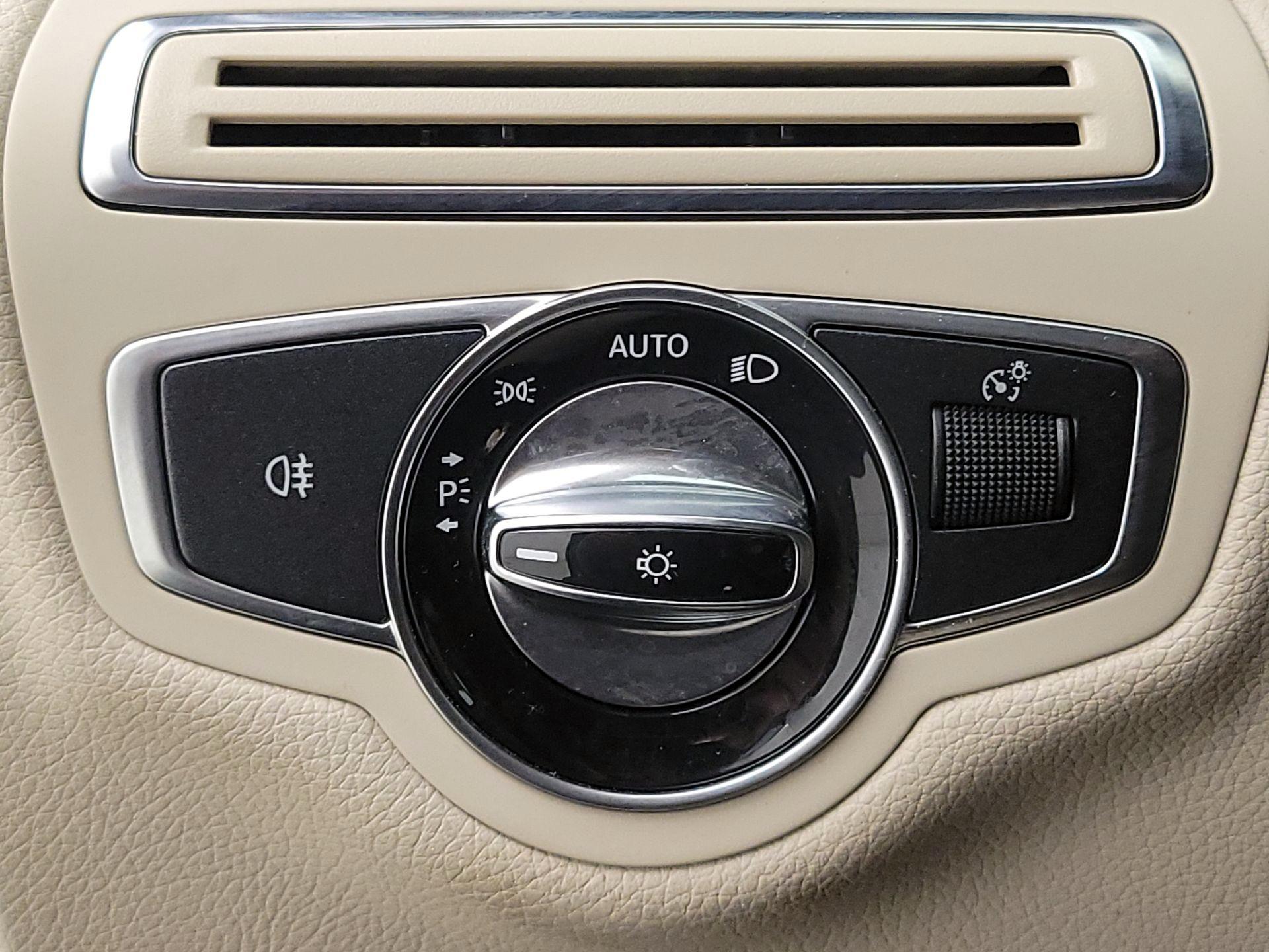 Thumbnail: 2015 Mercedes-Benz C-Class - 13