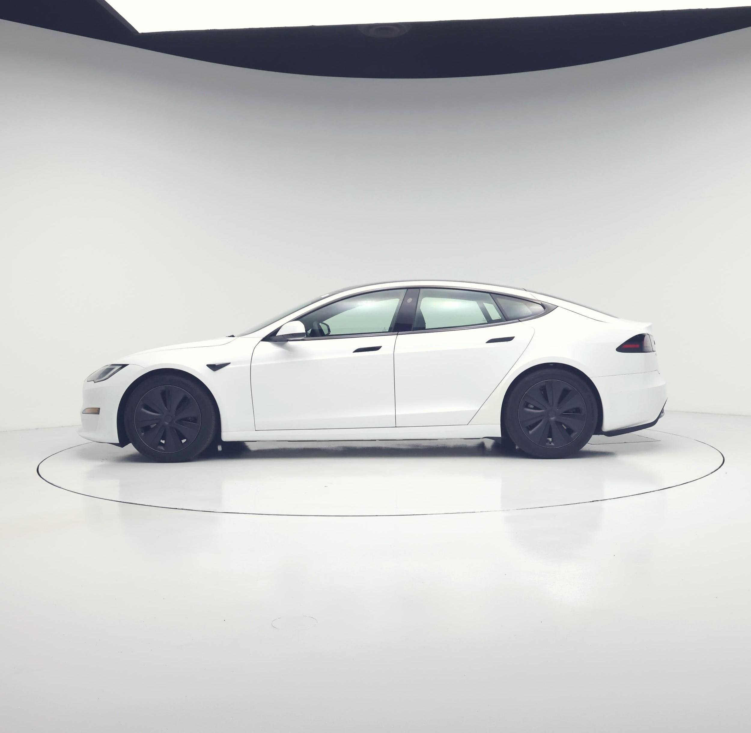Thumbnail: 2023 Tesla Model S - 3