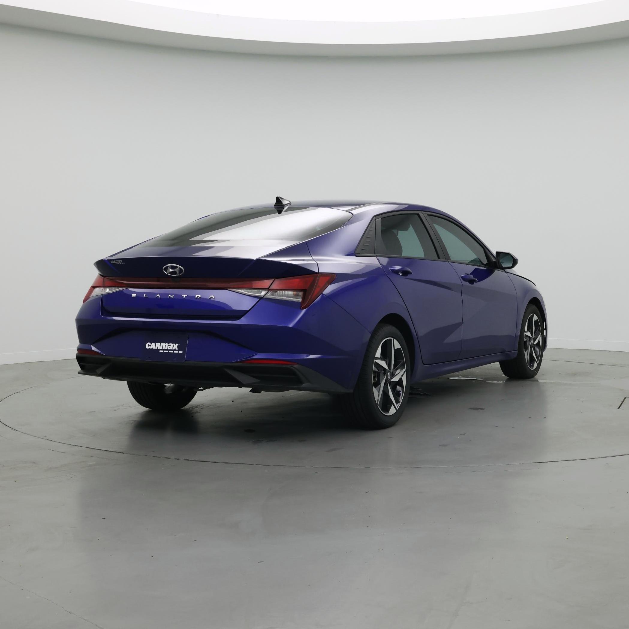 Thumbnail: 2023 Hyundai Elantra - 8