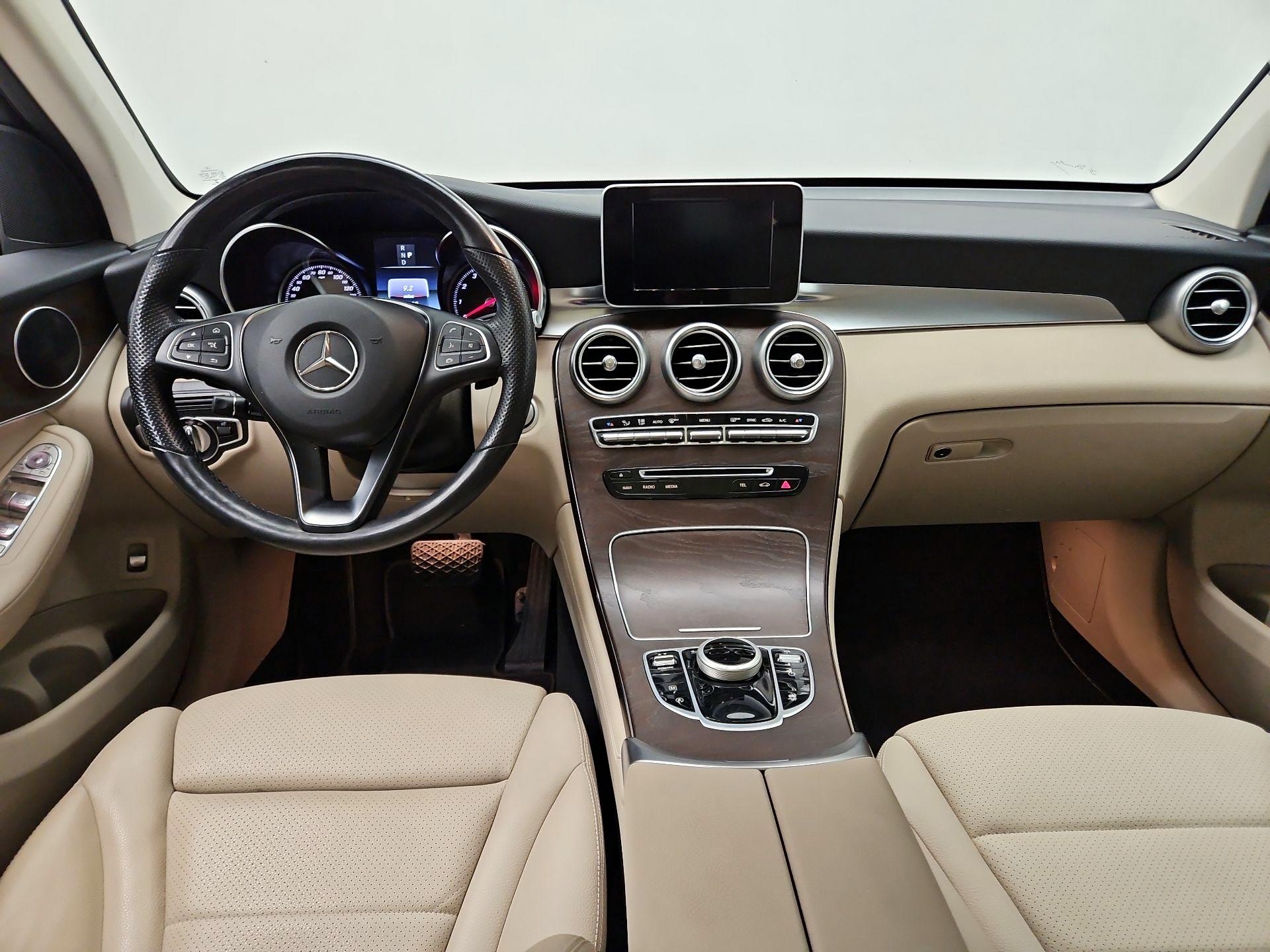 Thumbnail: 2019 Mercedes-Benz GLC - 9