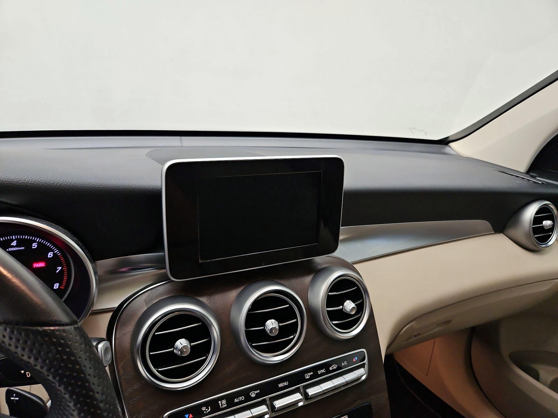 Thumbnail: 2019 Mercedes-Benz GLC - 16