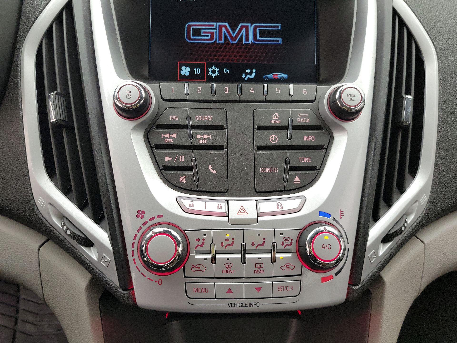 Thumbnail: 2015 GMC Terrain - 16