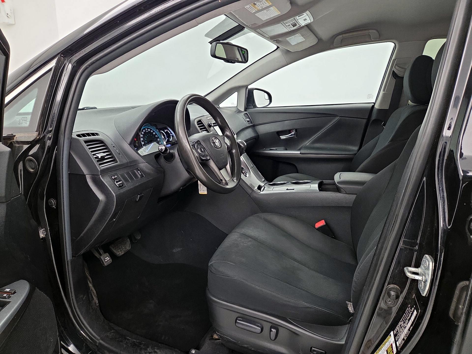 Thumbnail: 2015 Toyota Venza - 11