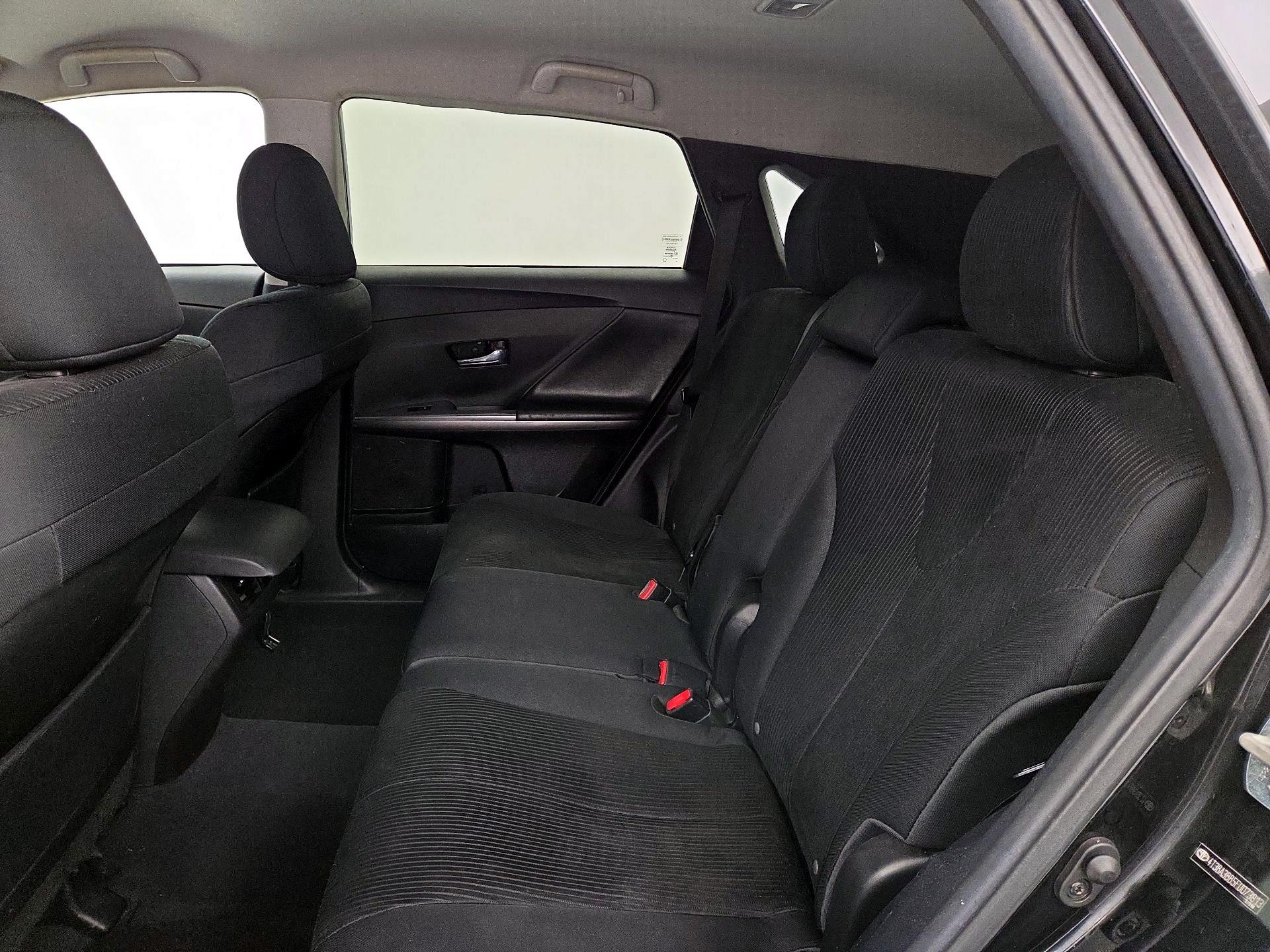 Thumbnail: 2015 Toyota Venza - 19