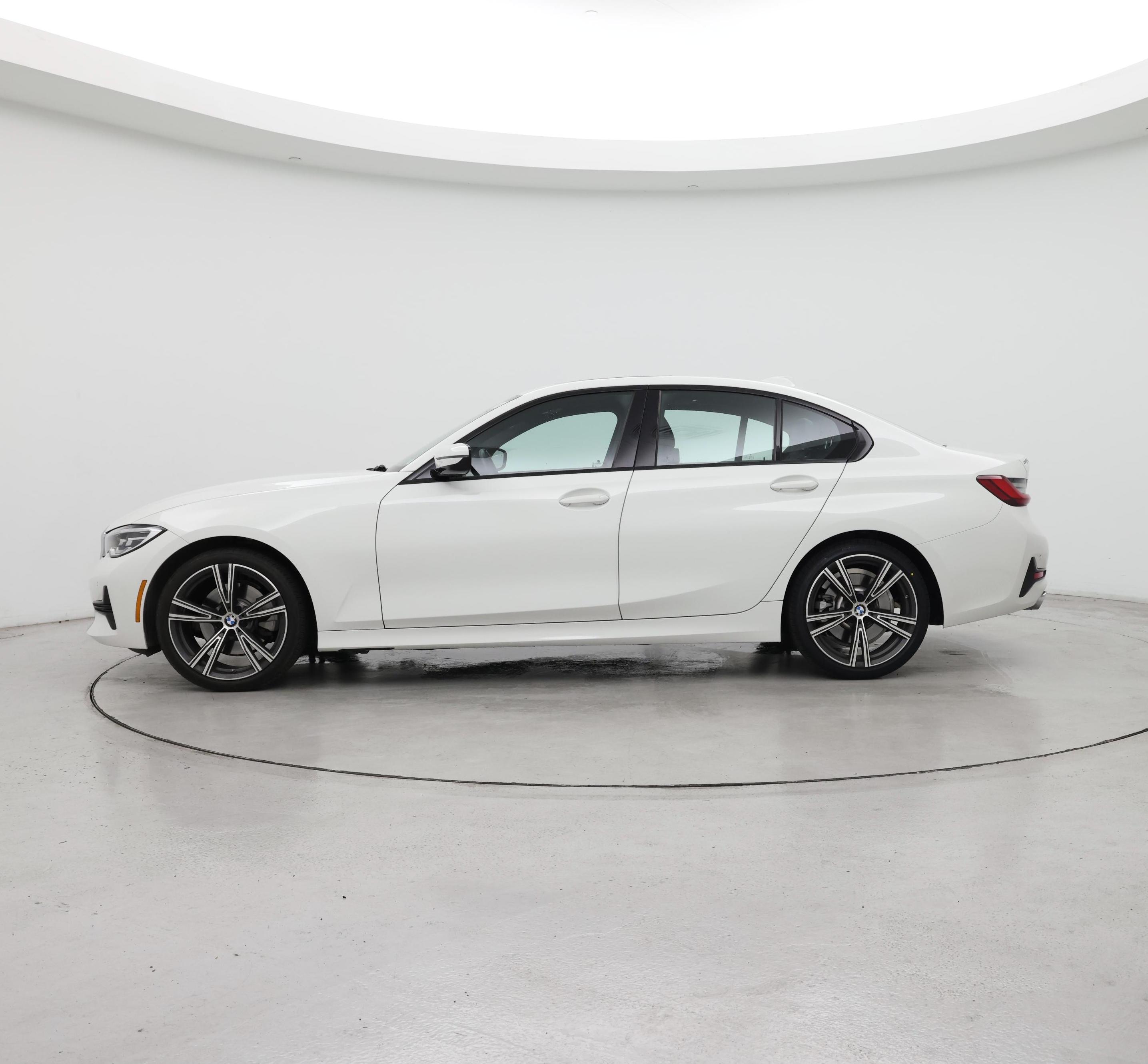 Thumbnail: 2022 BMW 3 Series - 3