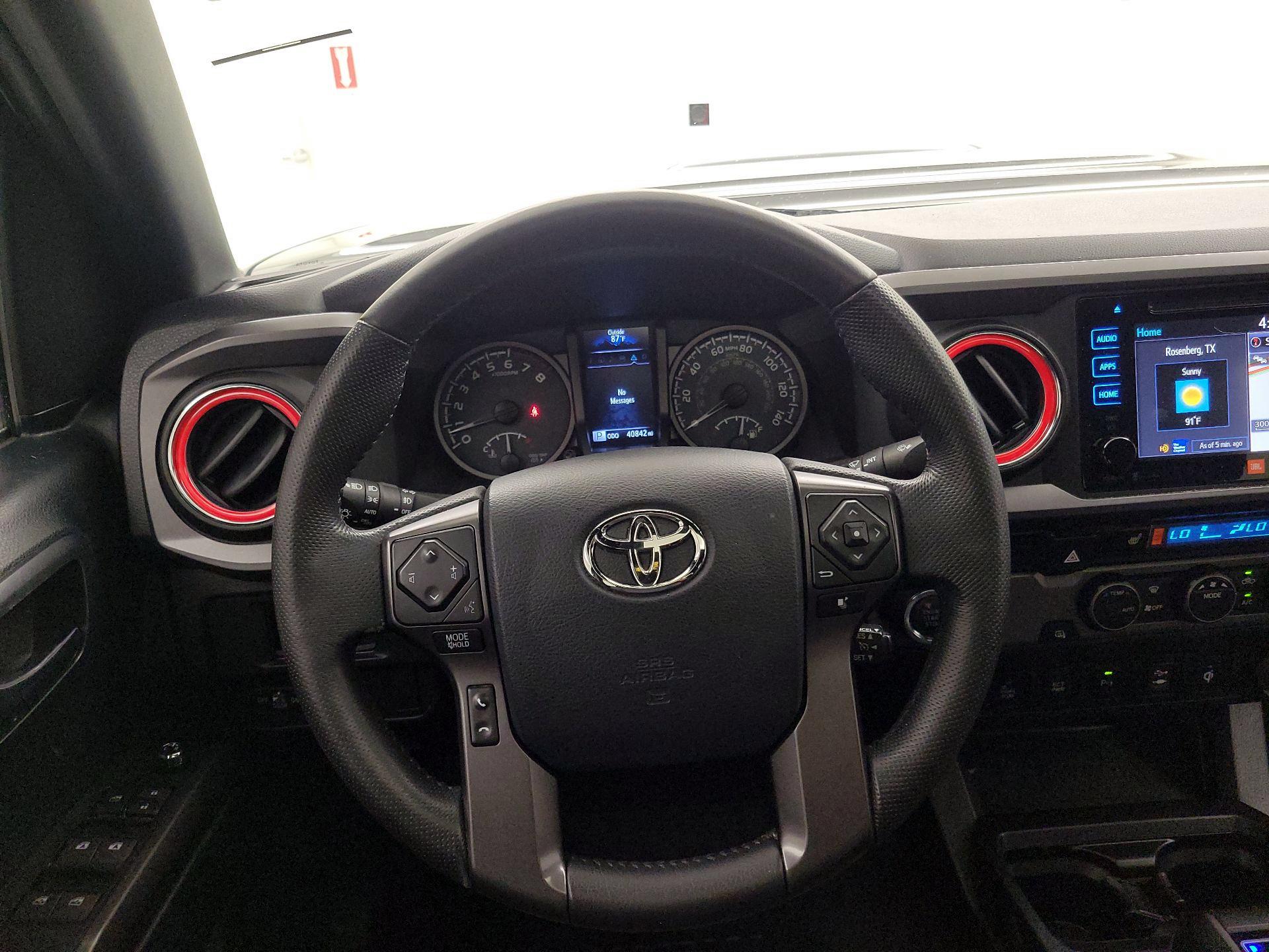 Thumbnail: 2016 Toyota Tacoma - 10