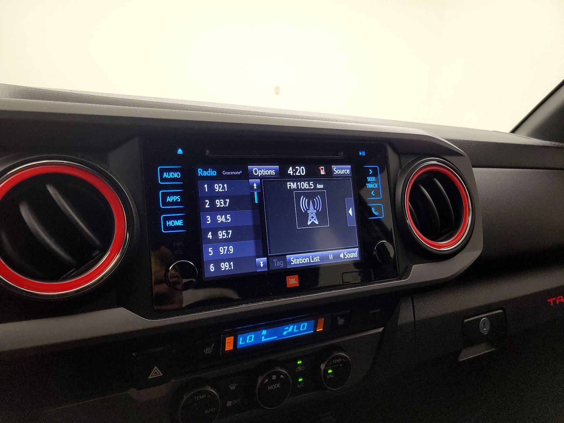 Thumbnail: 2016 Toyota Tacoma - 16