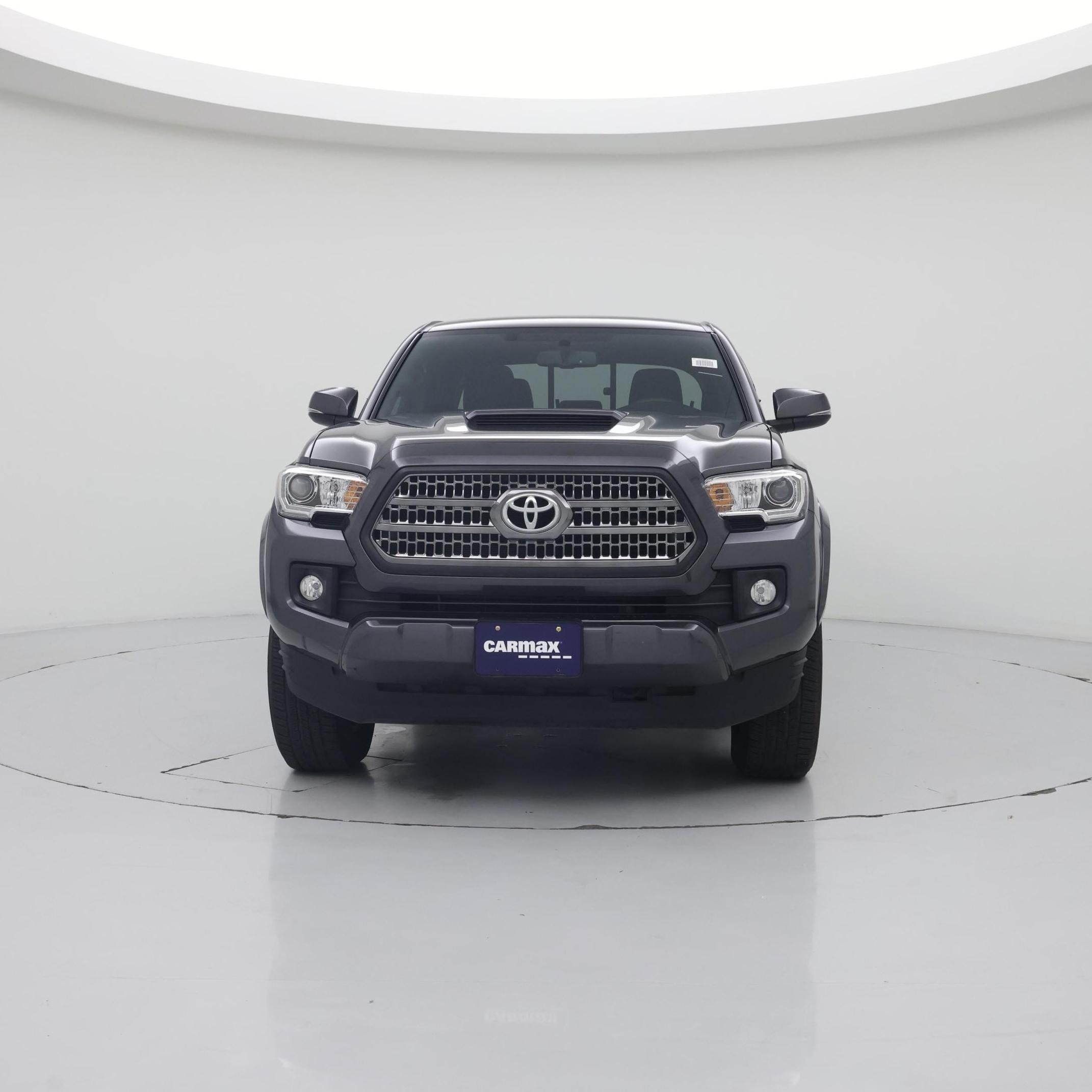 Thumbnail: 2016 Toyota Tacoma - 5