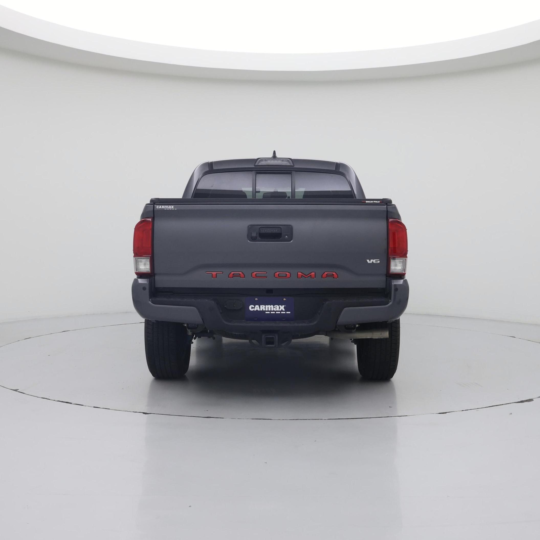 Thumbnail: 2016 Toyota Tacoma - 6