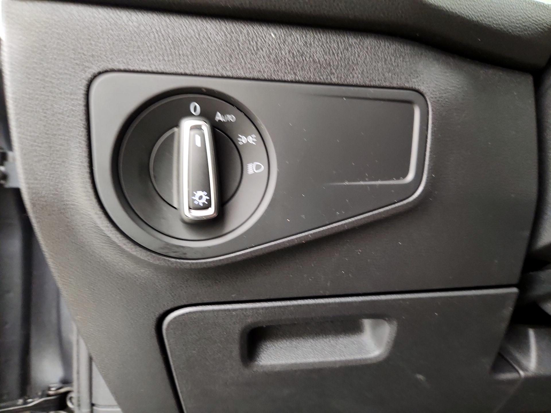 Thumbnail: 2019 Volkswagen Tiguan - 13