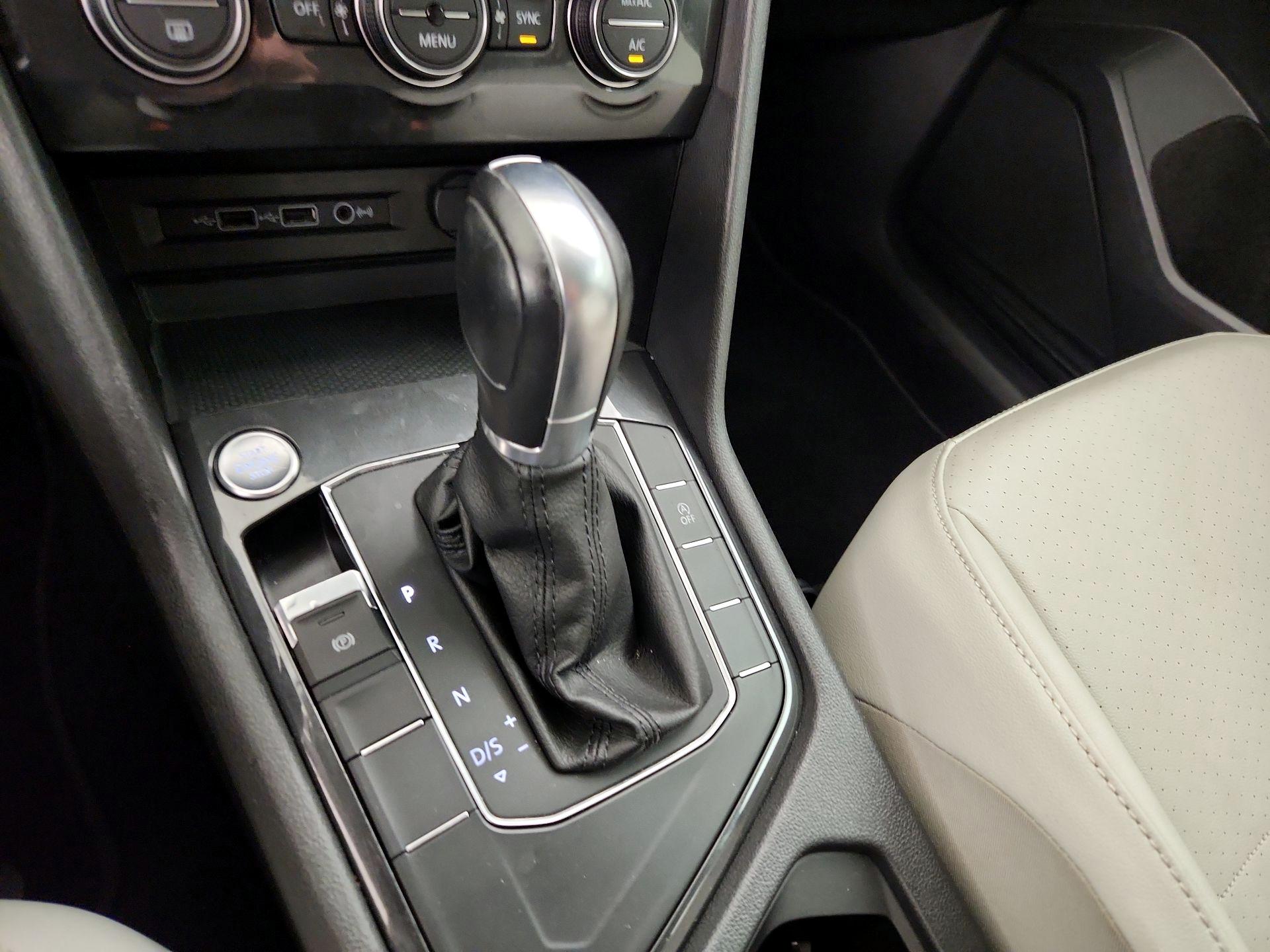 Thumbnail: 2019 Volkswagen Tiguan - 17