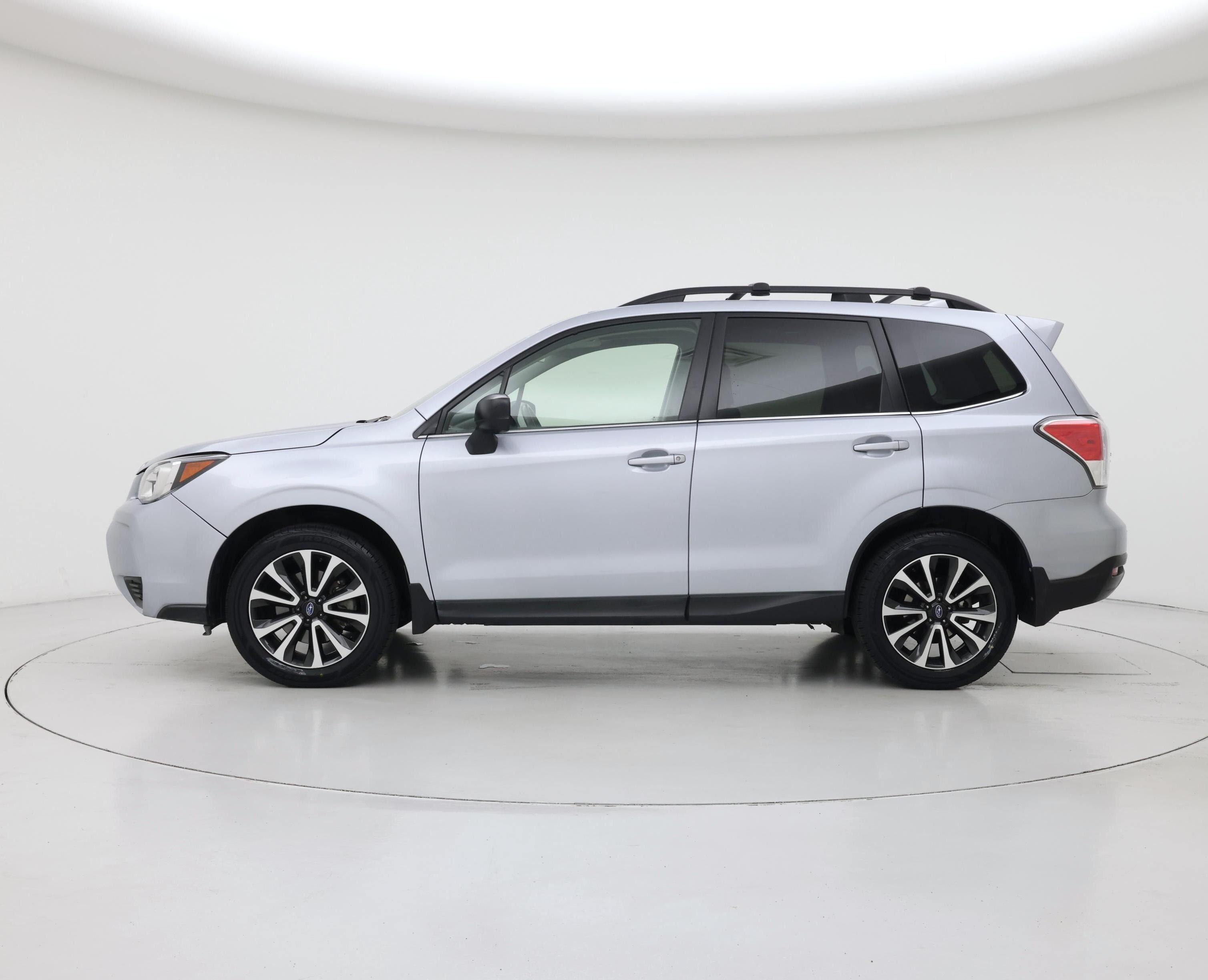 Thumbnail: 2017 Subaru Forester - 3
