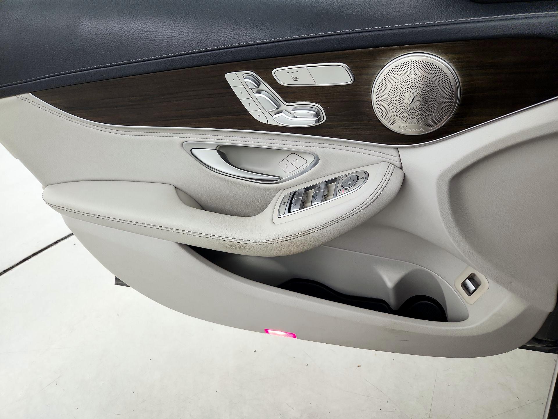 Thumbnail: 2015 Mercedes-Benz C-Class - 12
