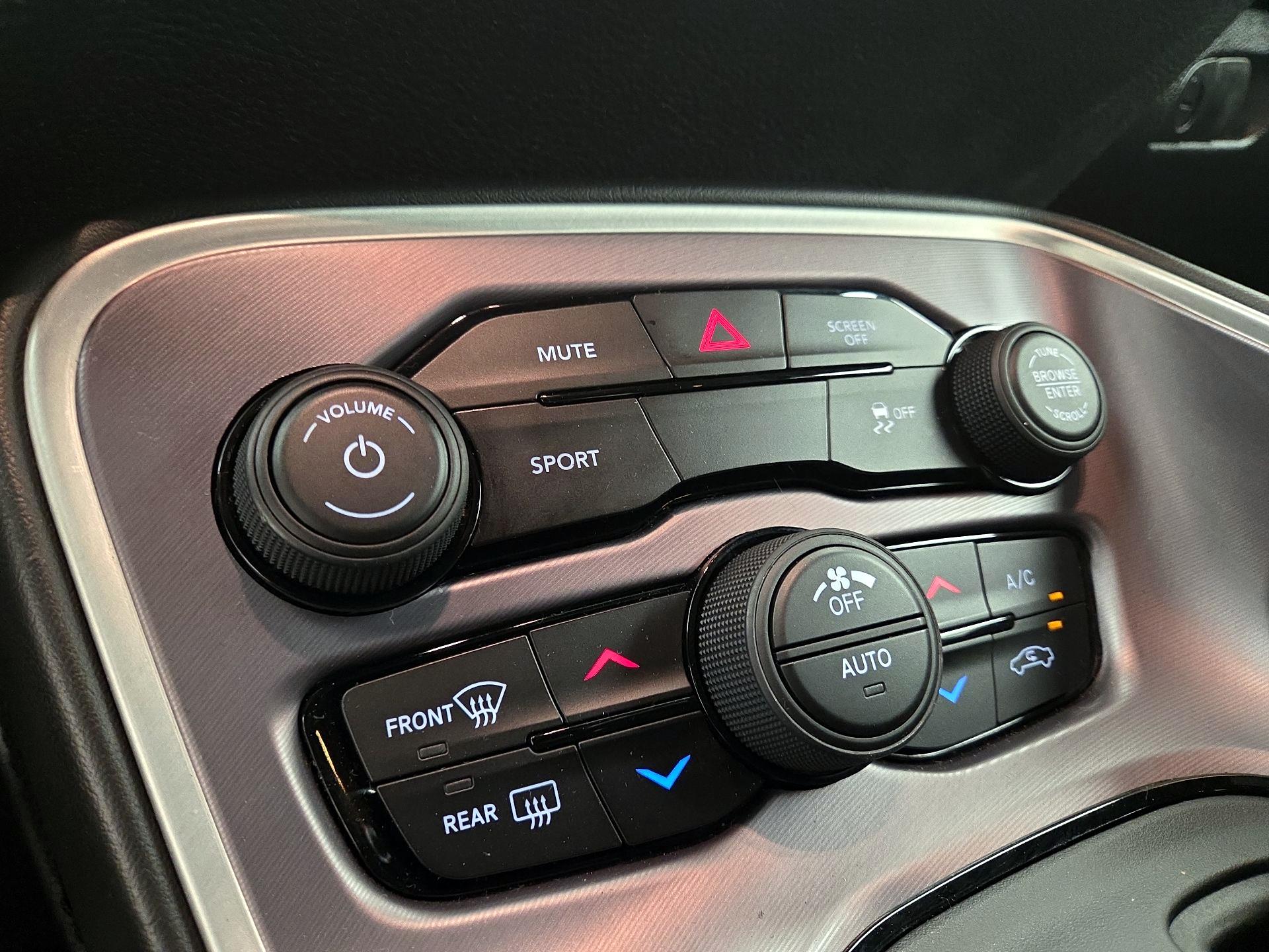 Thumbnail: 2019 Dodge Challenger - 16
