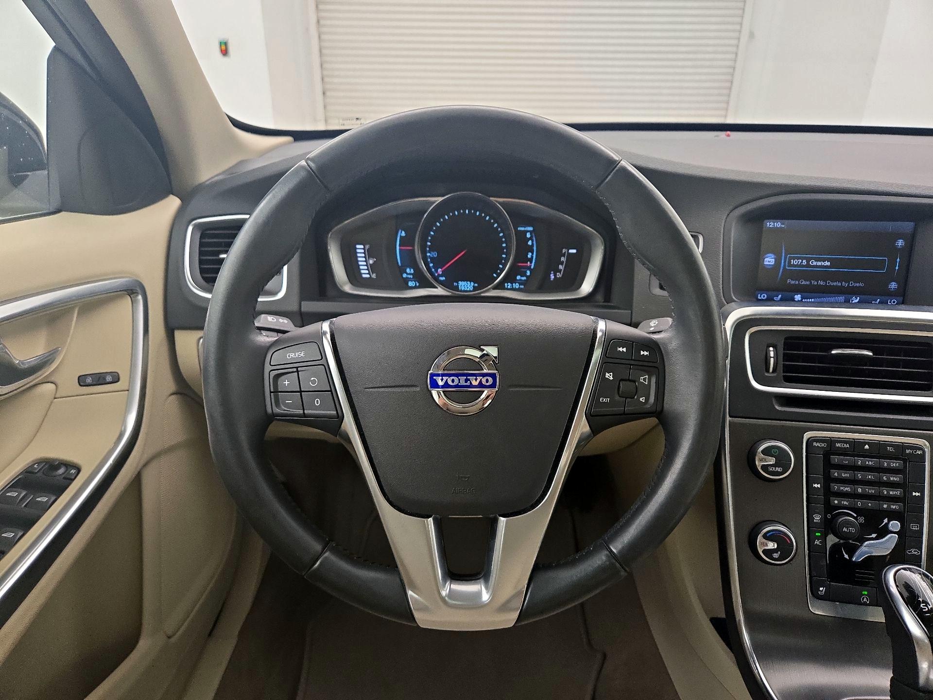 Thumbnail: 2015 Volvo S60 - 10