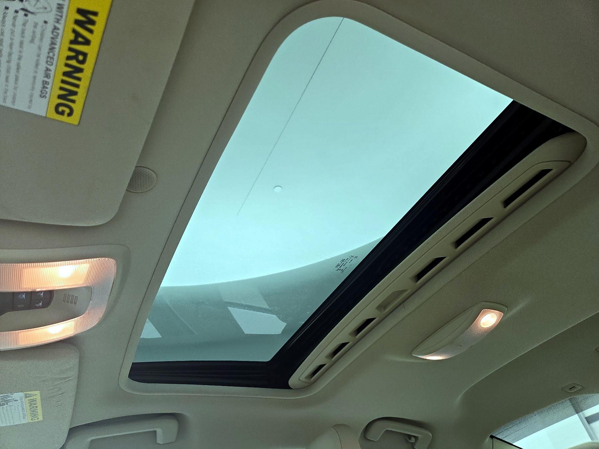Thumbnail: 2015 Volvo S60 - 18