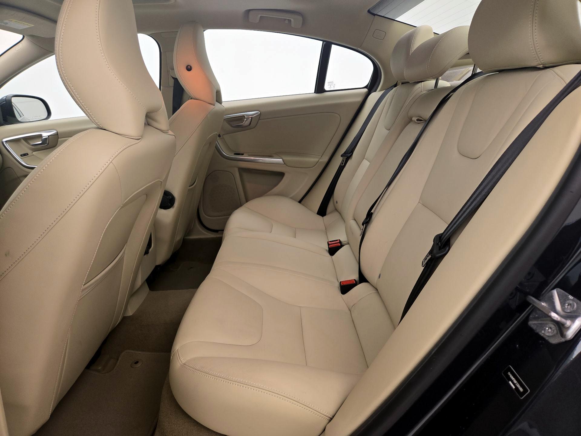 Thumbnail: 2015 Volvo S60 - 19