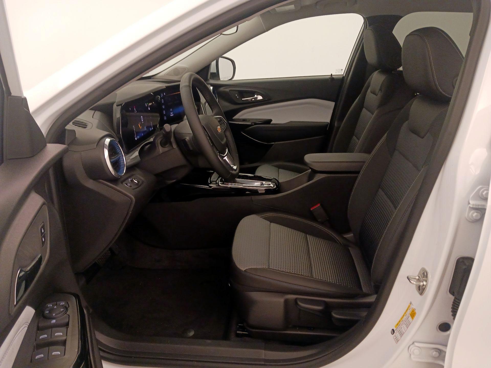 Thumbnail: 2026 Chevrolet Trax - 11