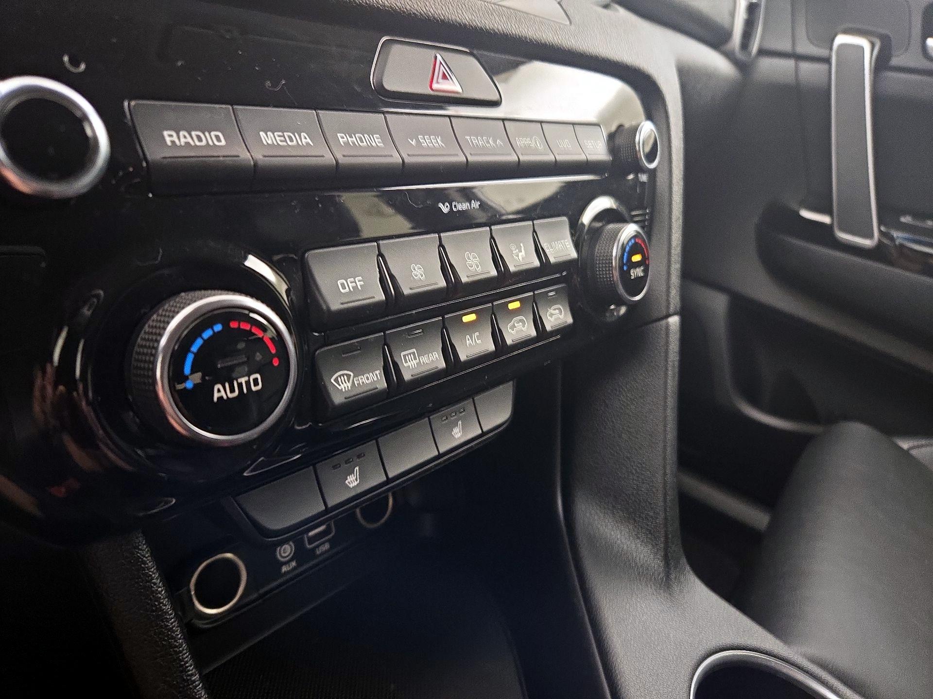 Thumbnail: 2019 Kia Sportage - 16