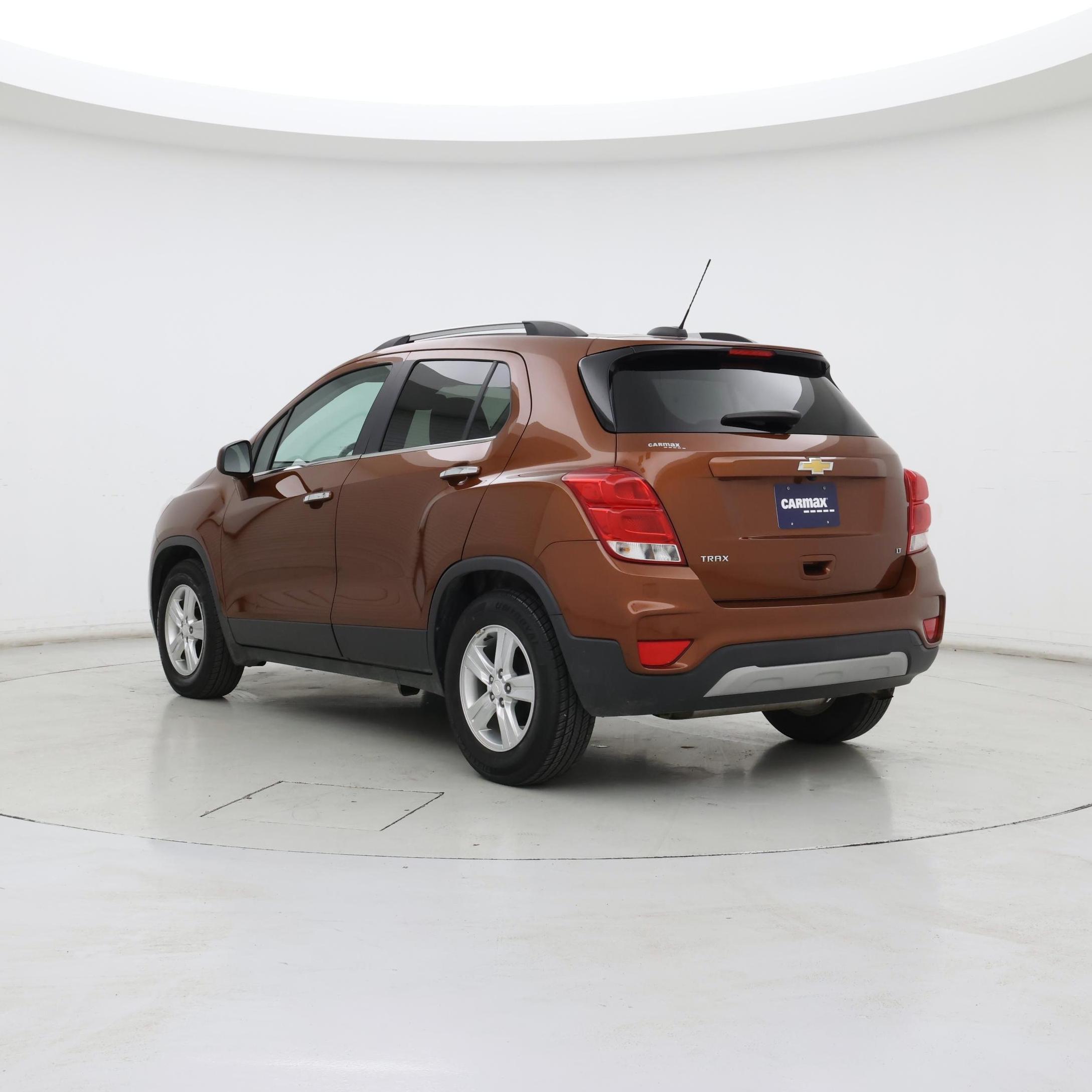 Thumbnail: 2019 Chevrolet Trax - 2