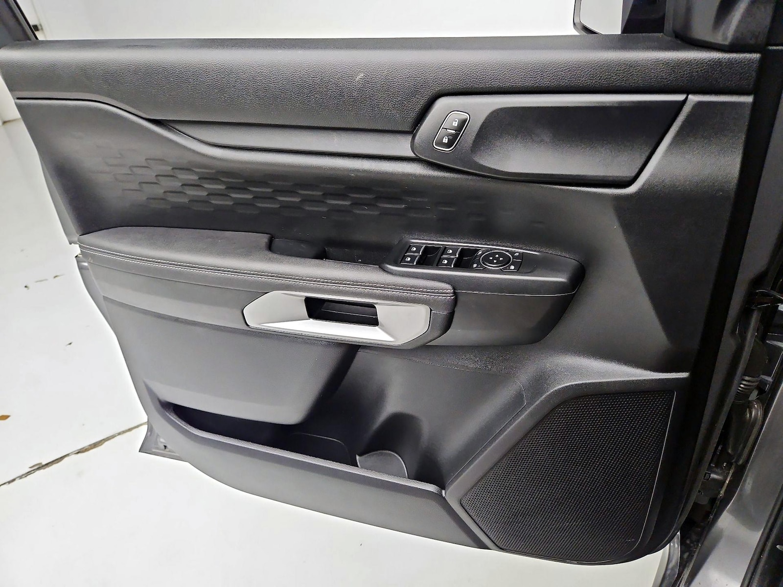 2025 Ford Ranger XLT - Photo 13